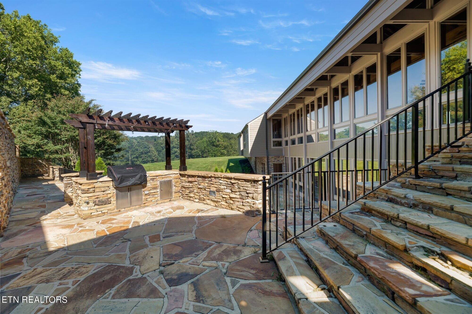 651 Cliff Top Rd Property Photo 35