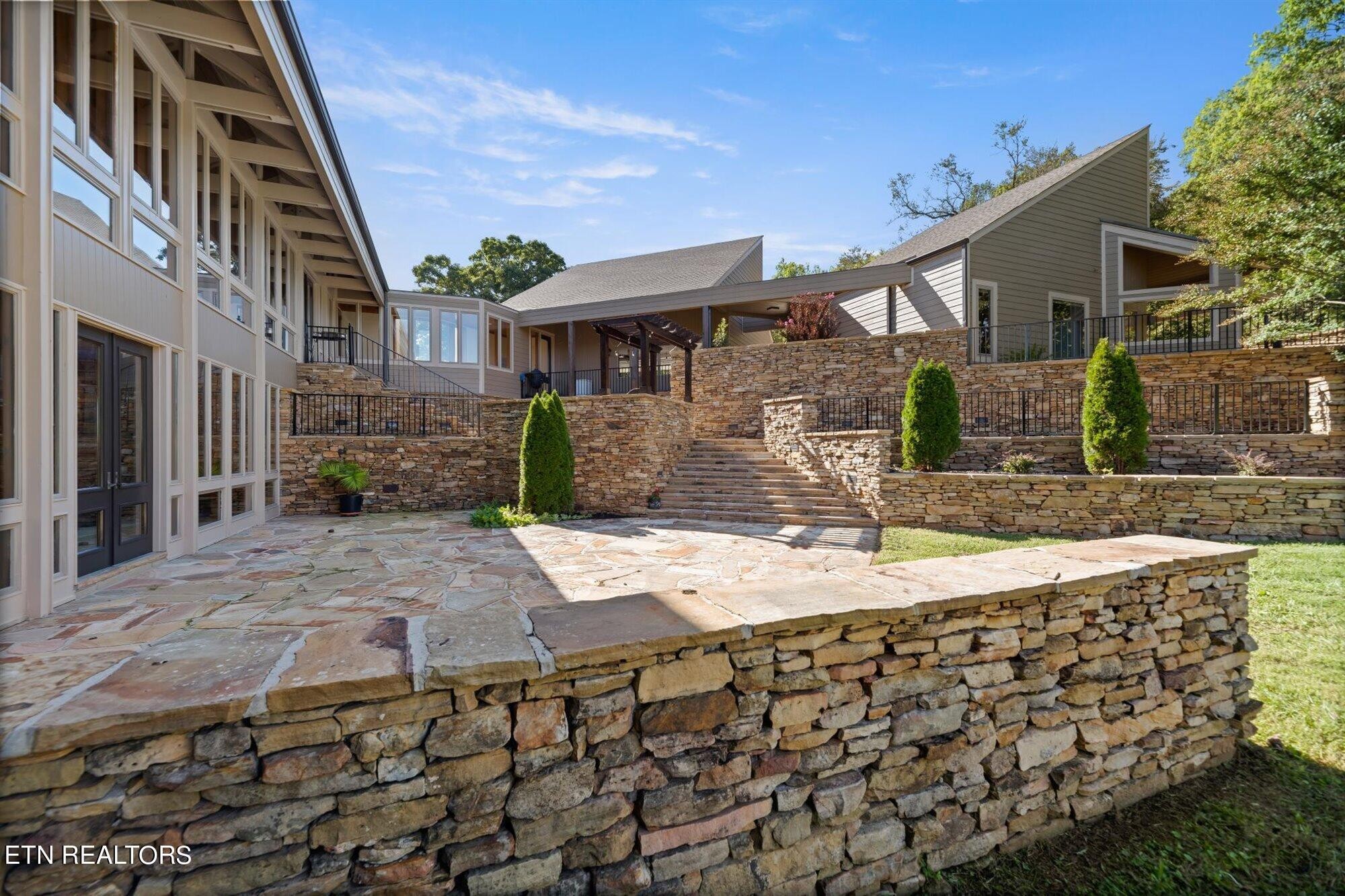 651 Cliff Top Rd Property Photo 36