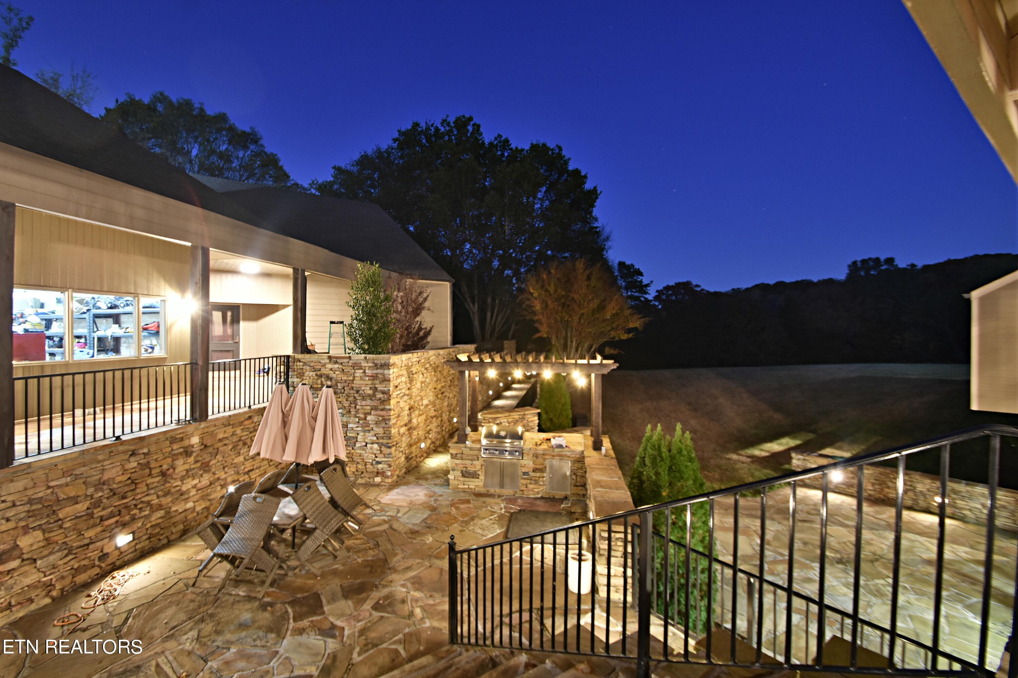 651 Cliff Top Rd Property Photo 38