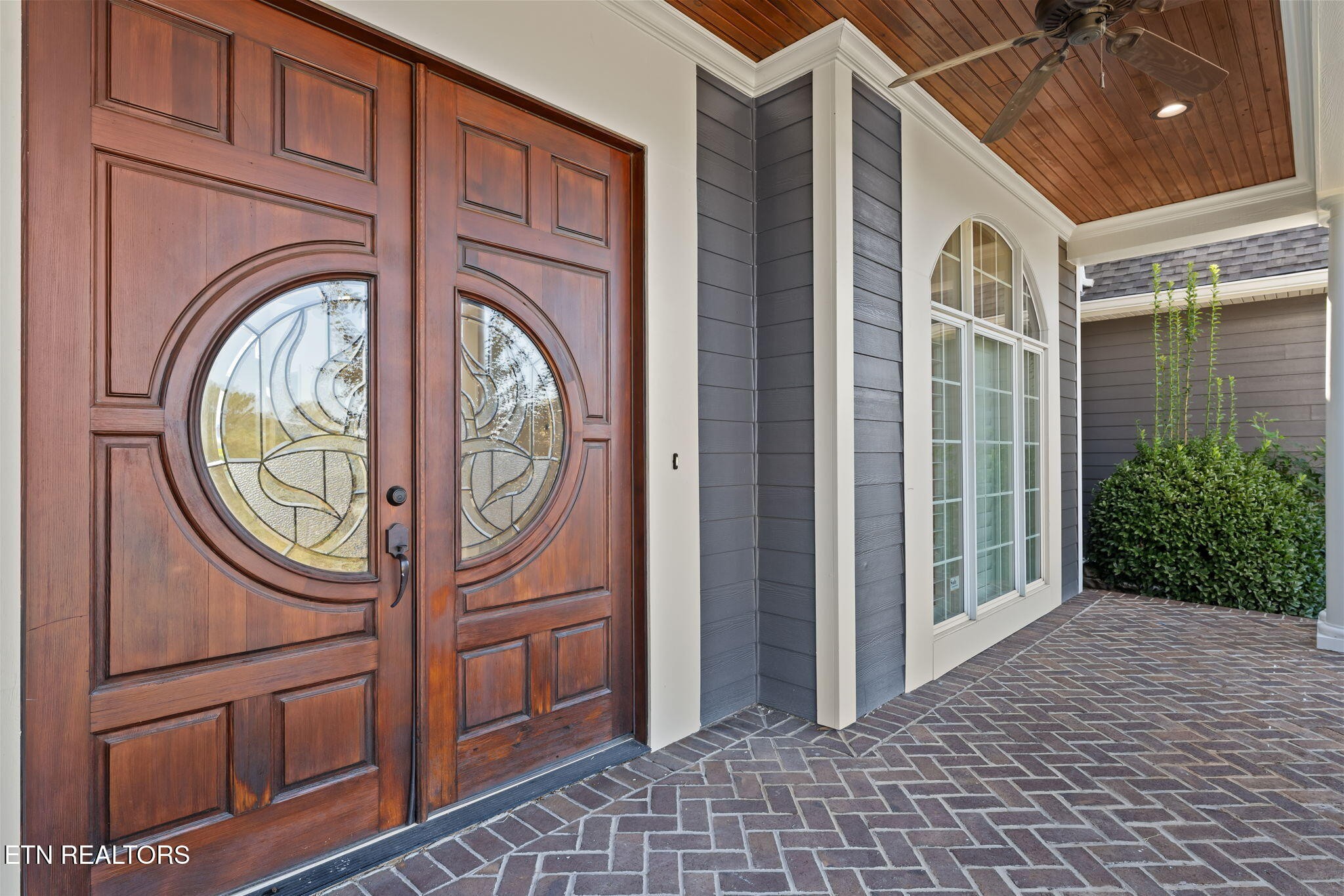 910 Eagle Nest Drive Property Photo 3