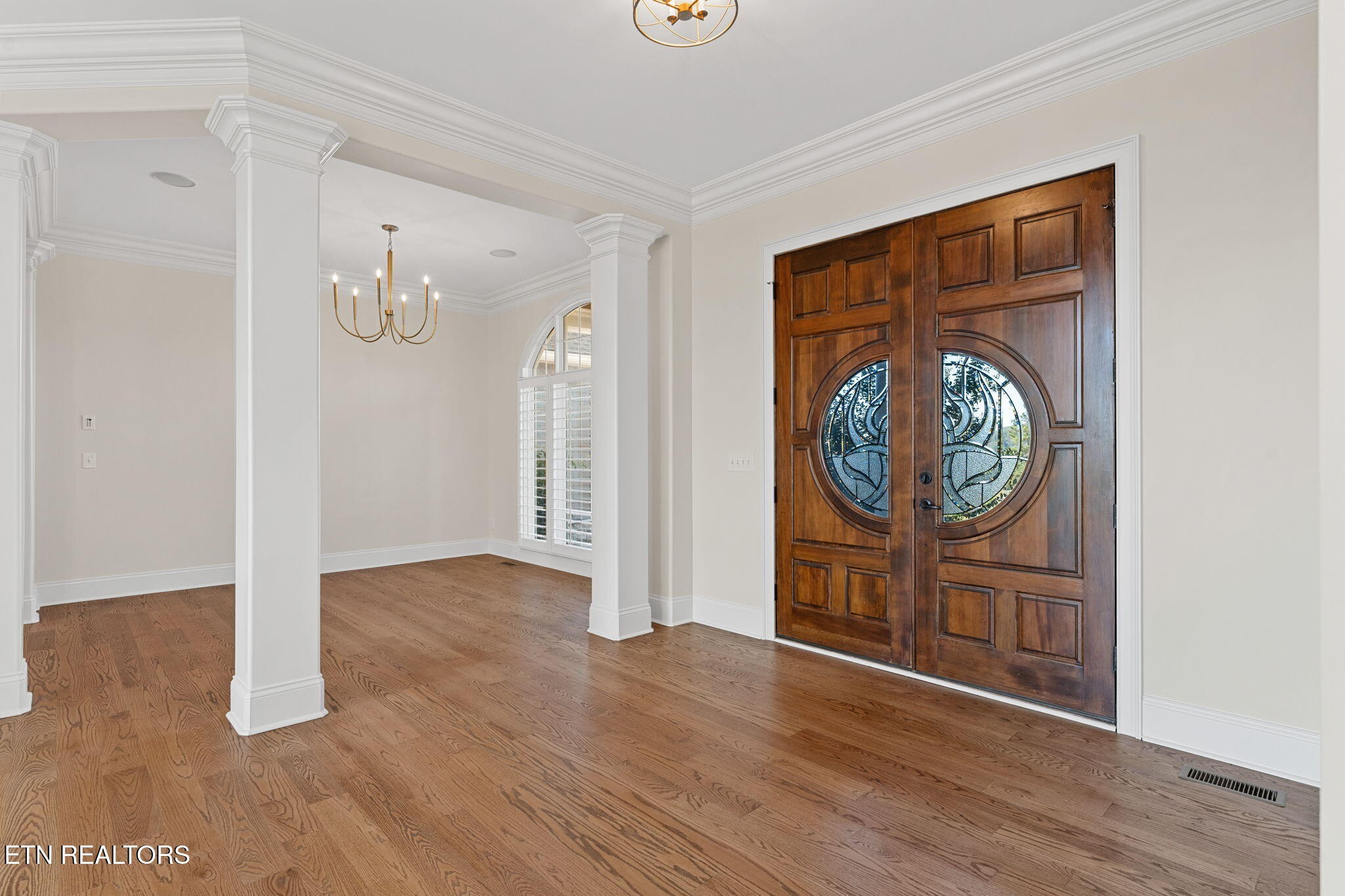 910 Eagle Nest Drive Property Photo 6