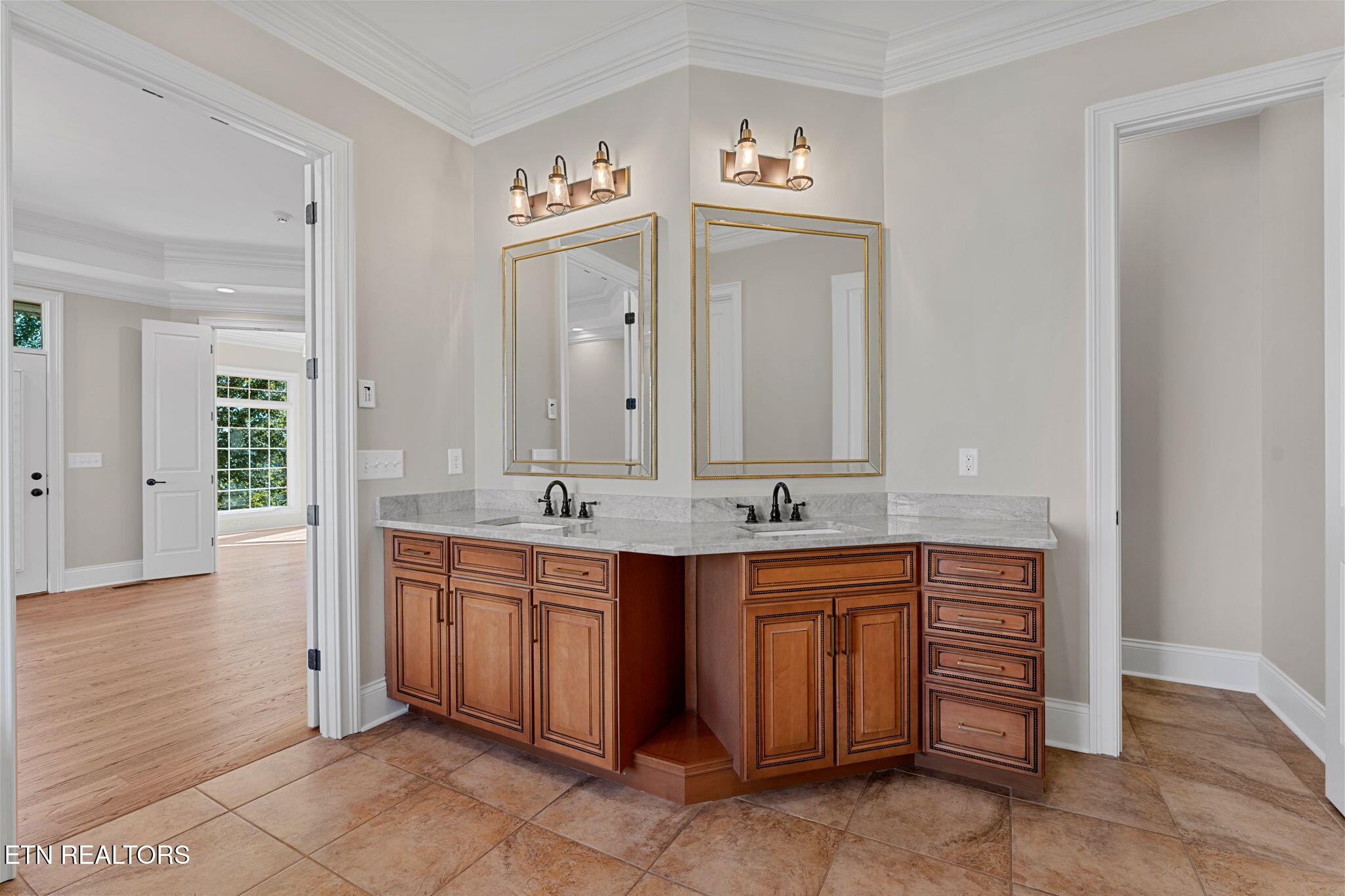 910 Eagle Nest Drive Property Photo 25