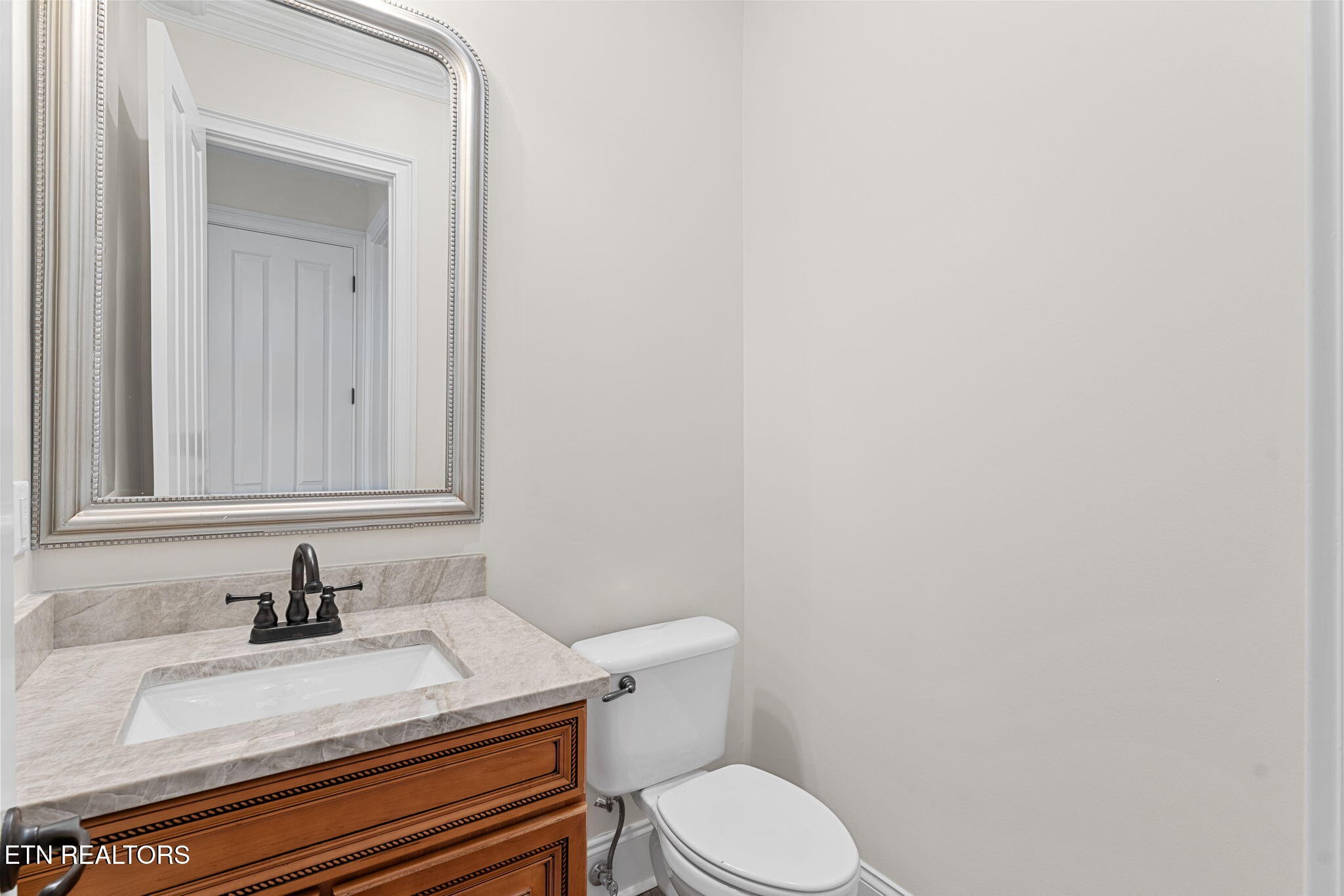 910 Eagle Nest Drive Property Photo 34
