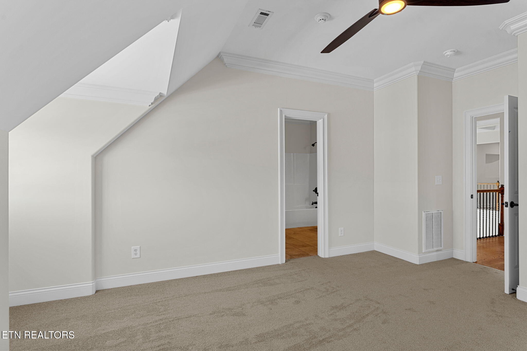 910 Eagle Nest Drive Property Photo 39