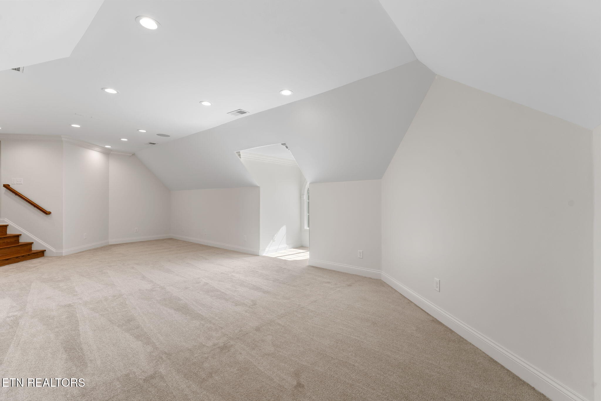 910 Eagle Nest Drive Property Photo 49