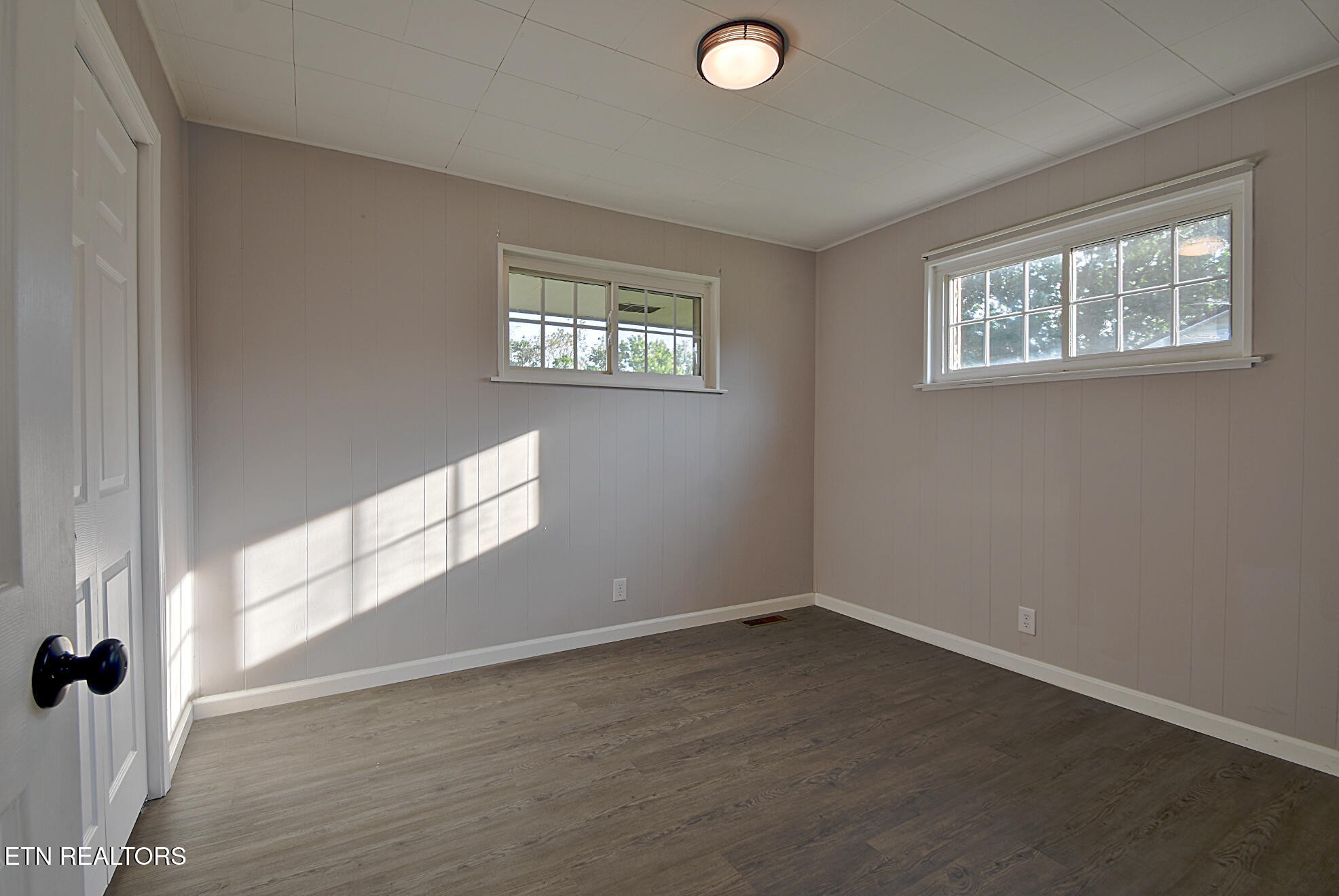 2718 Mayfield Drive Property Photo 17