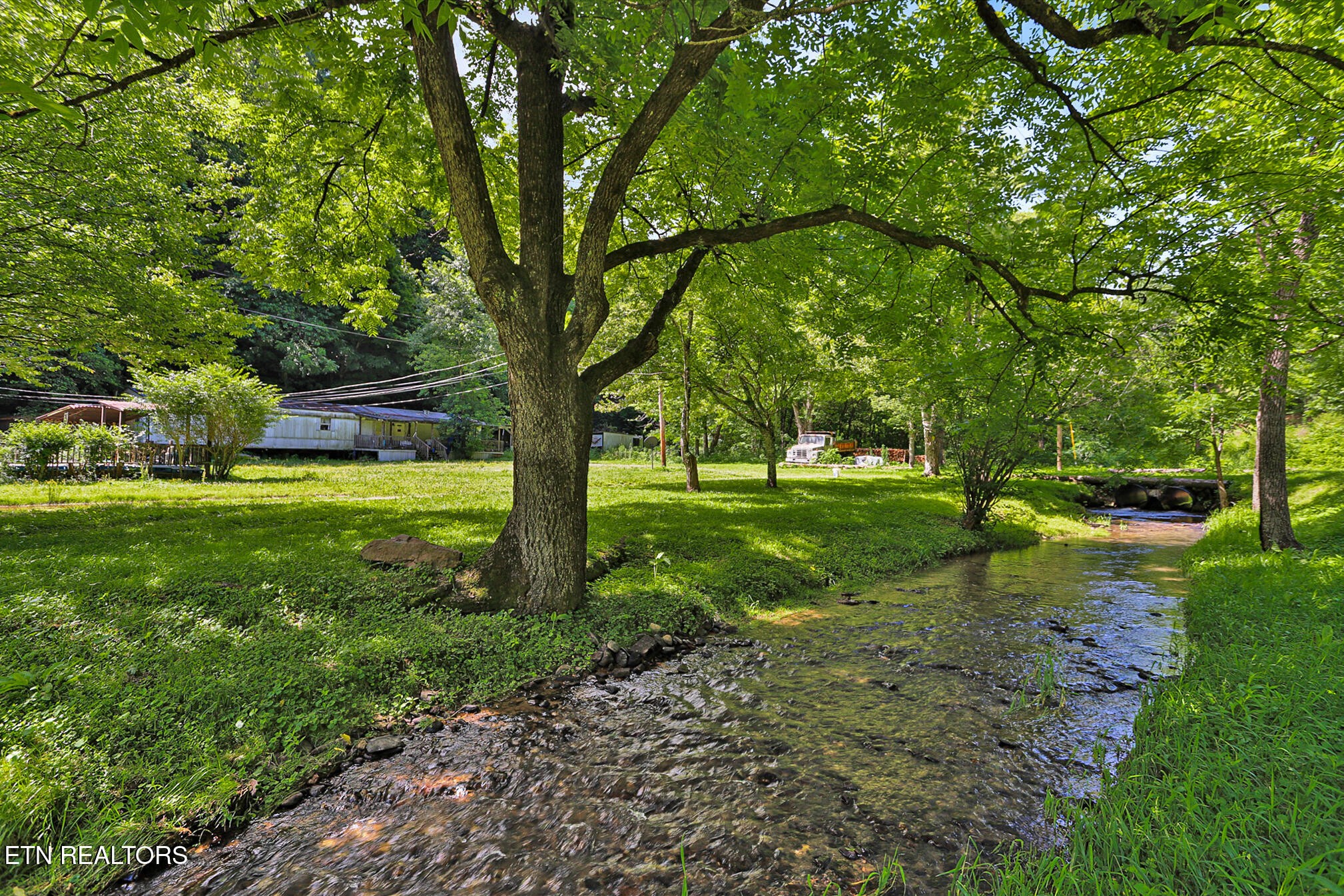 553 Caney Creek Rd Property Photo 1