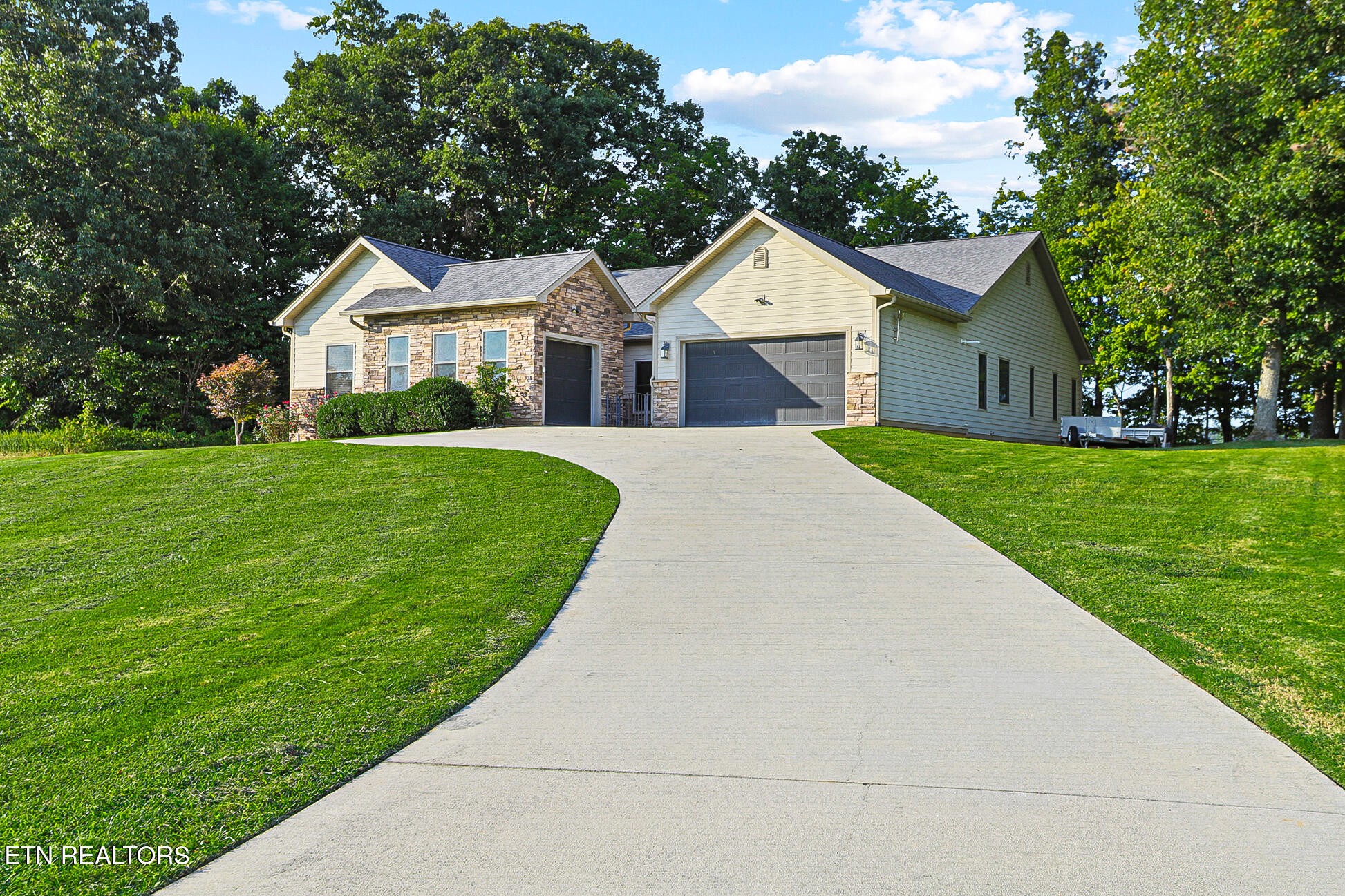 2005 River Mist Circle Property Photo 1