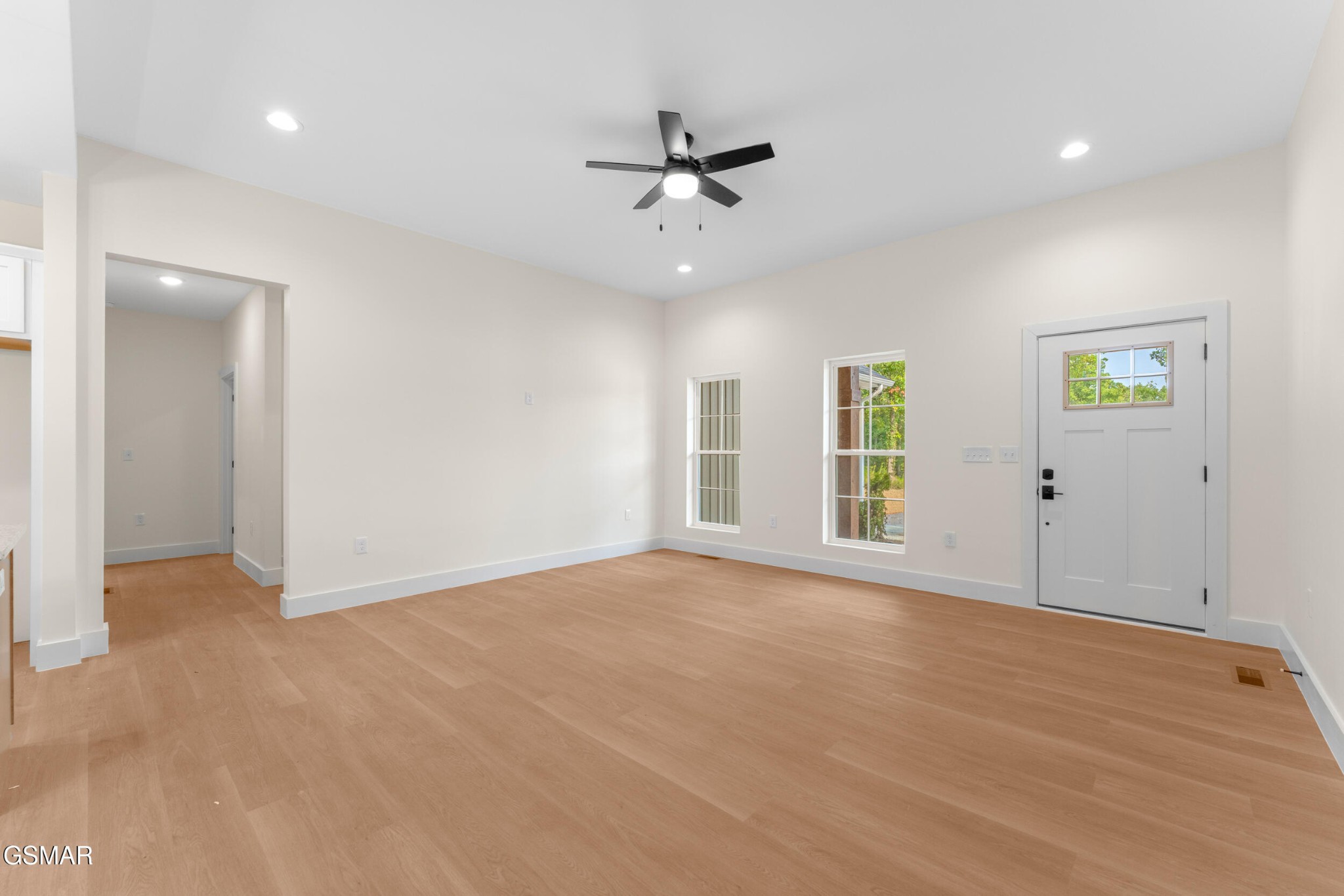 2326 Geraldine Way Property Photo 8