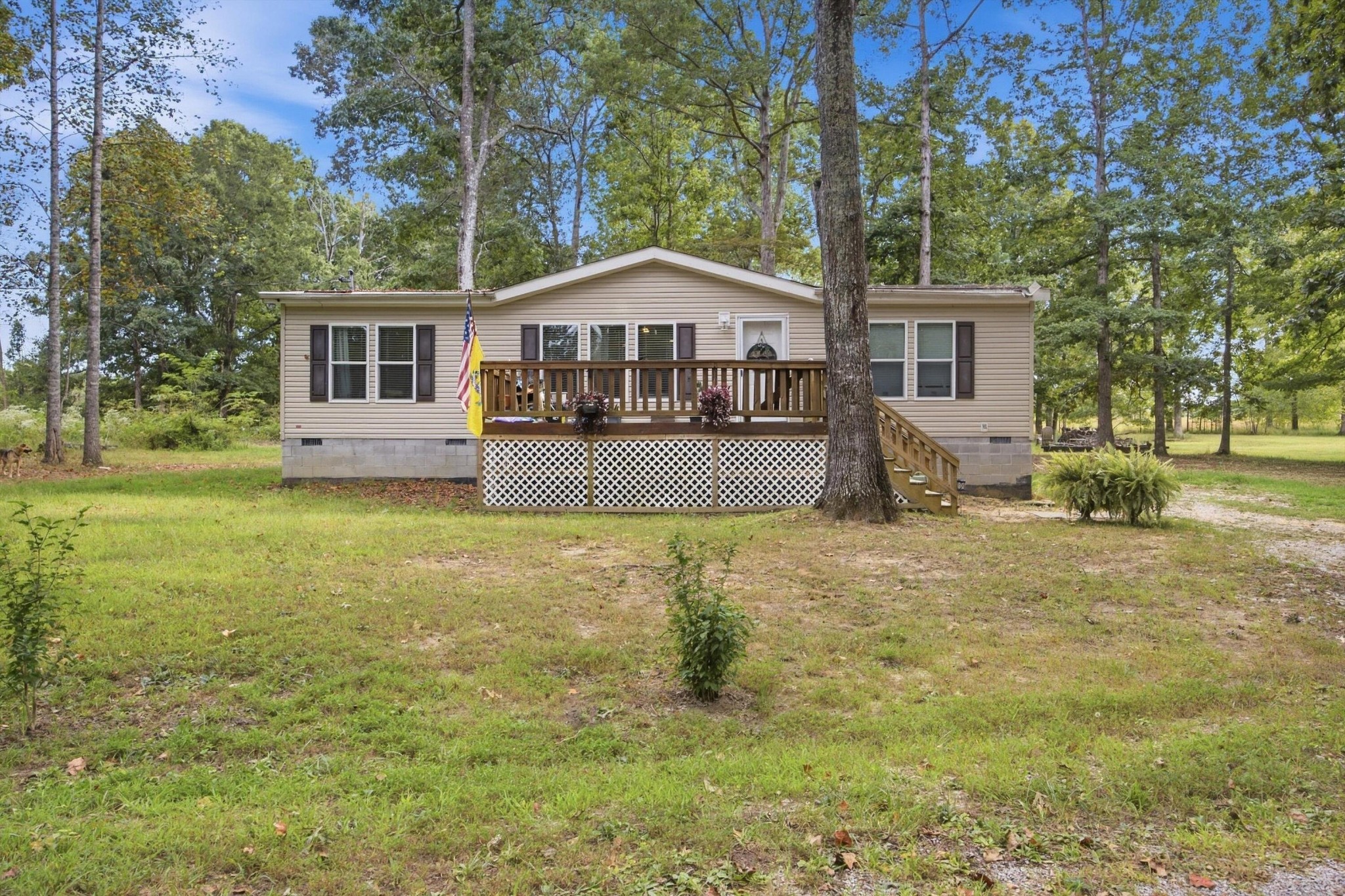 250 Clifford Dykes Road Property Photo 1