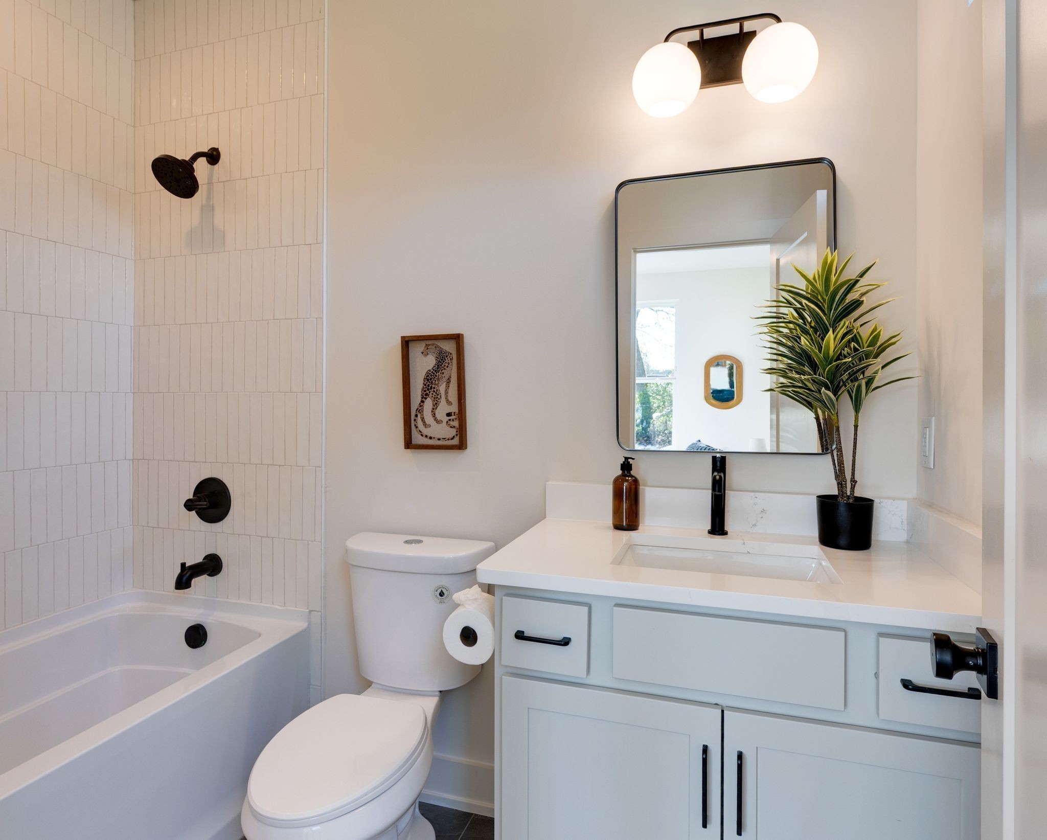 1040 East Trinity Property Photo 8