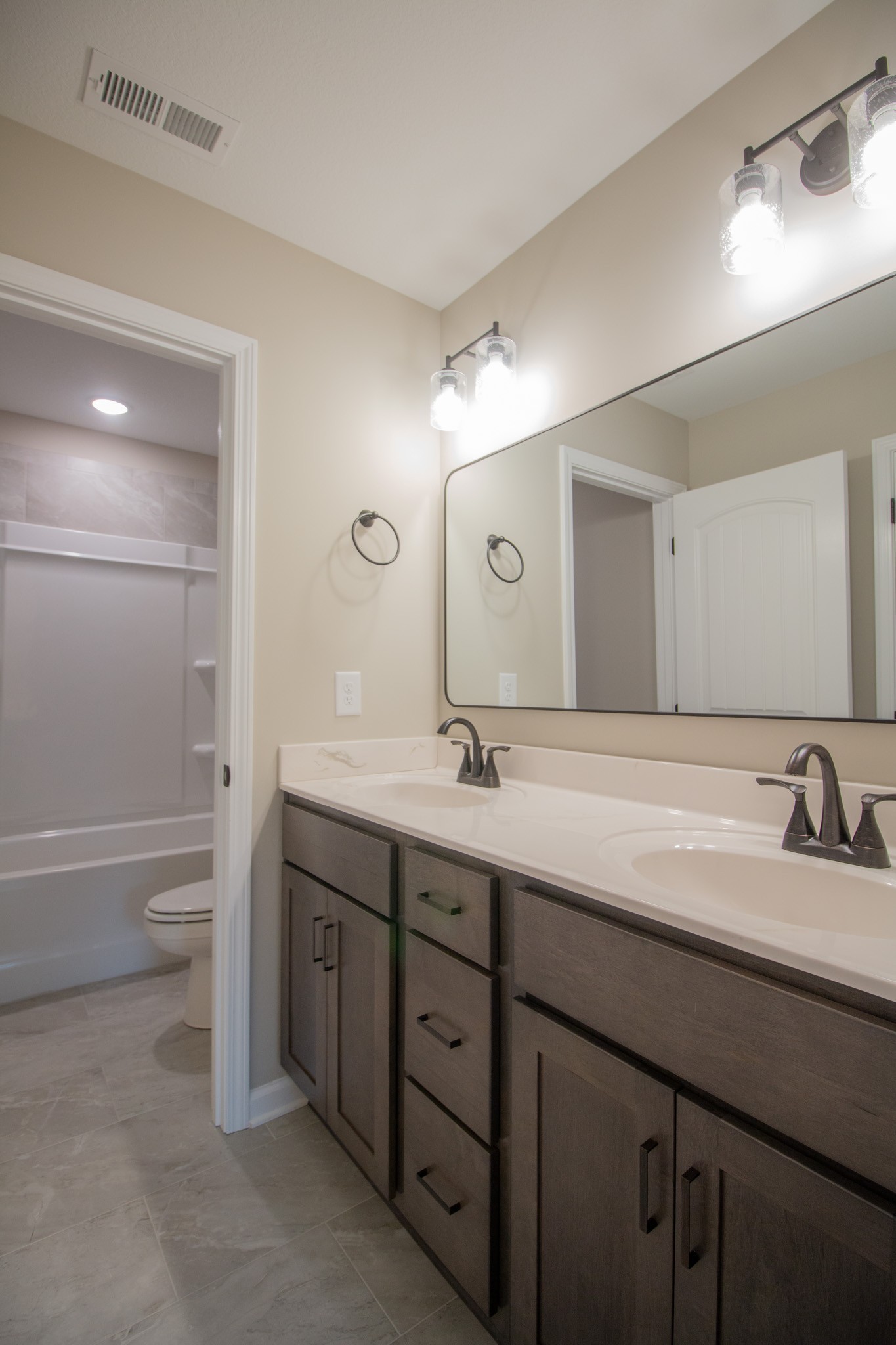 252 Autumnwood Farms Property Photo 19