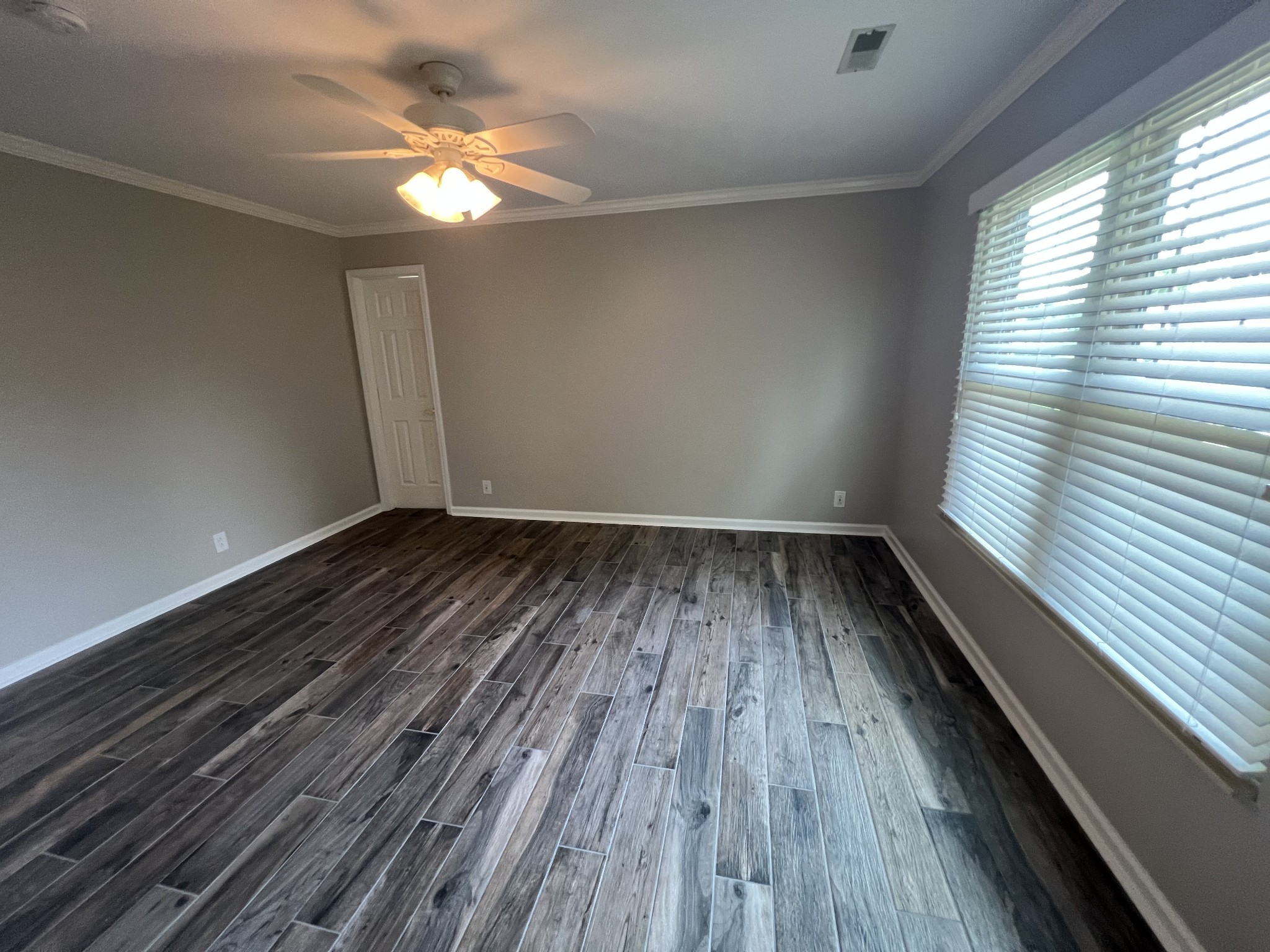 318 Logans Cir Property Photo 49