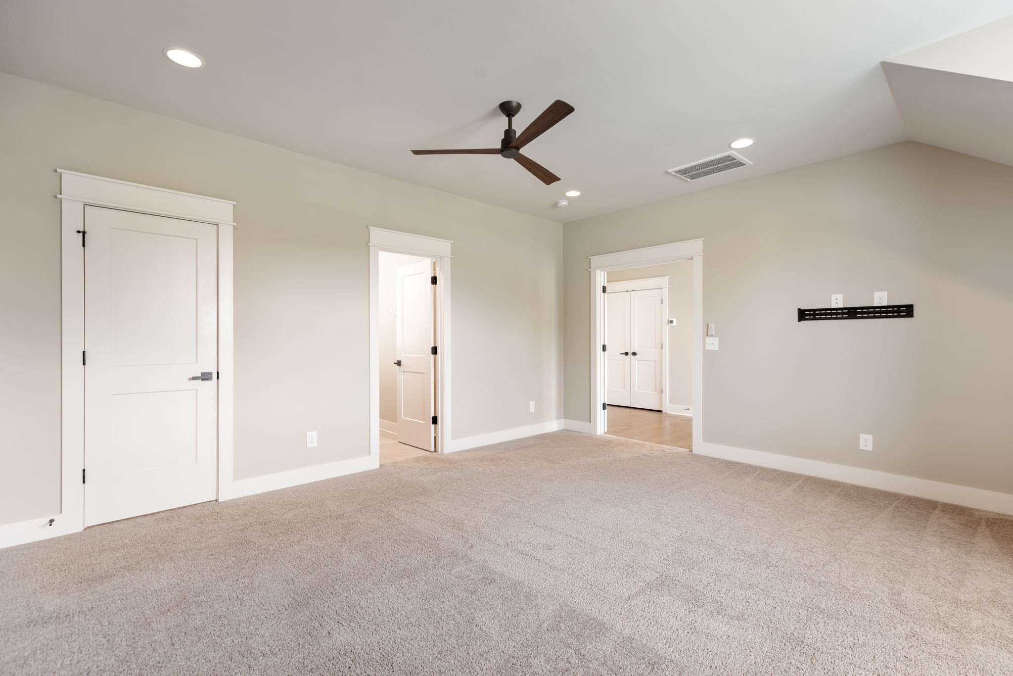 998 Spruce Ridge Ln Property Photo 62