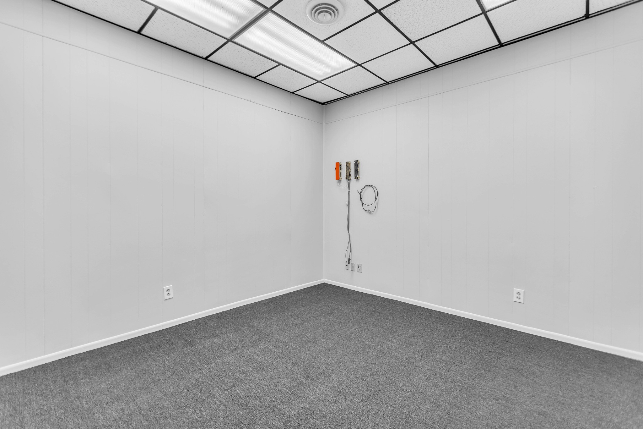 699 W Main St Property Photo 11