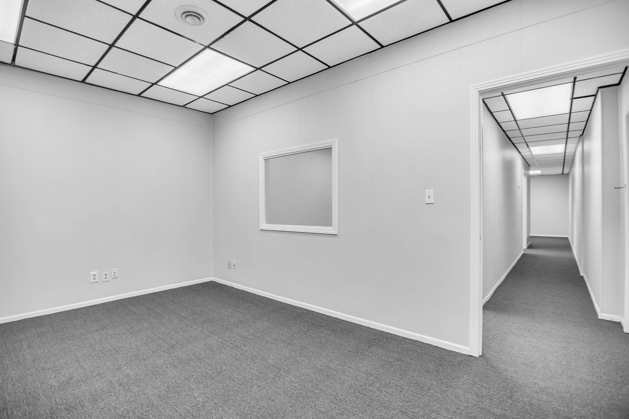 699 W Main St Property Photo 16