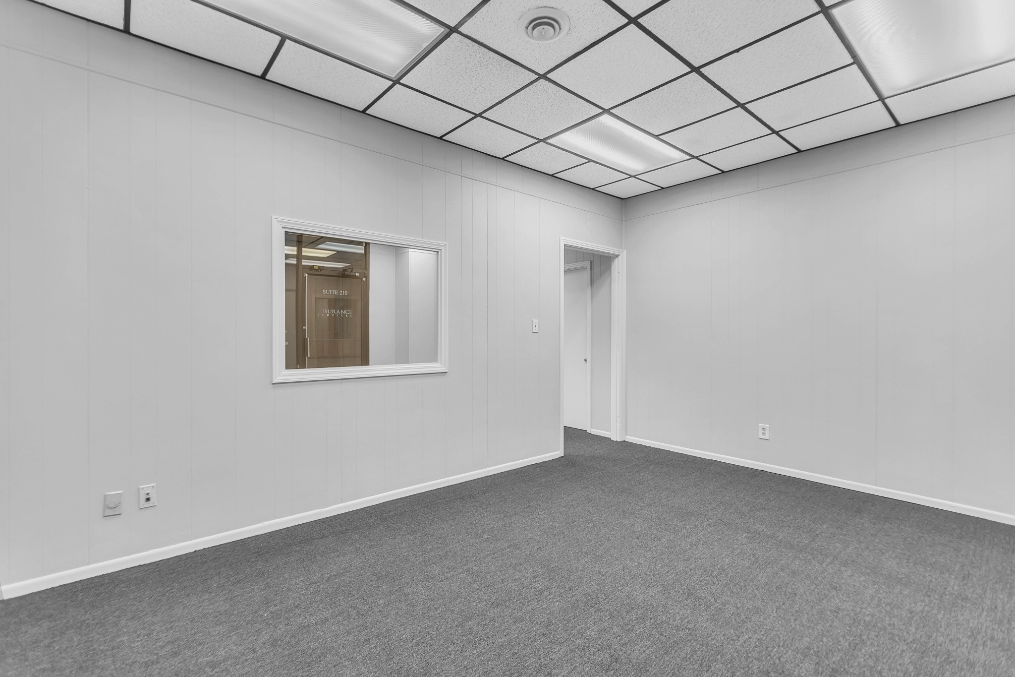 699 W Main St Property Photo 18