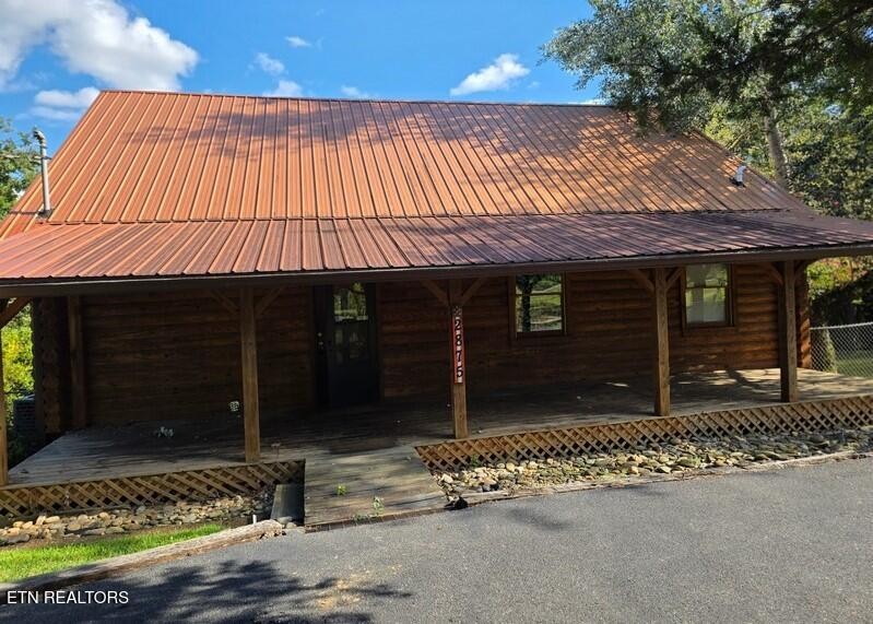 2875 E Walnut Grove Rd Property Photo 2