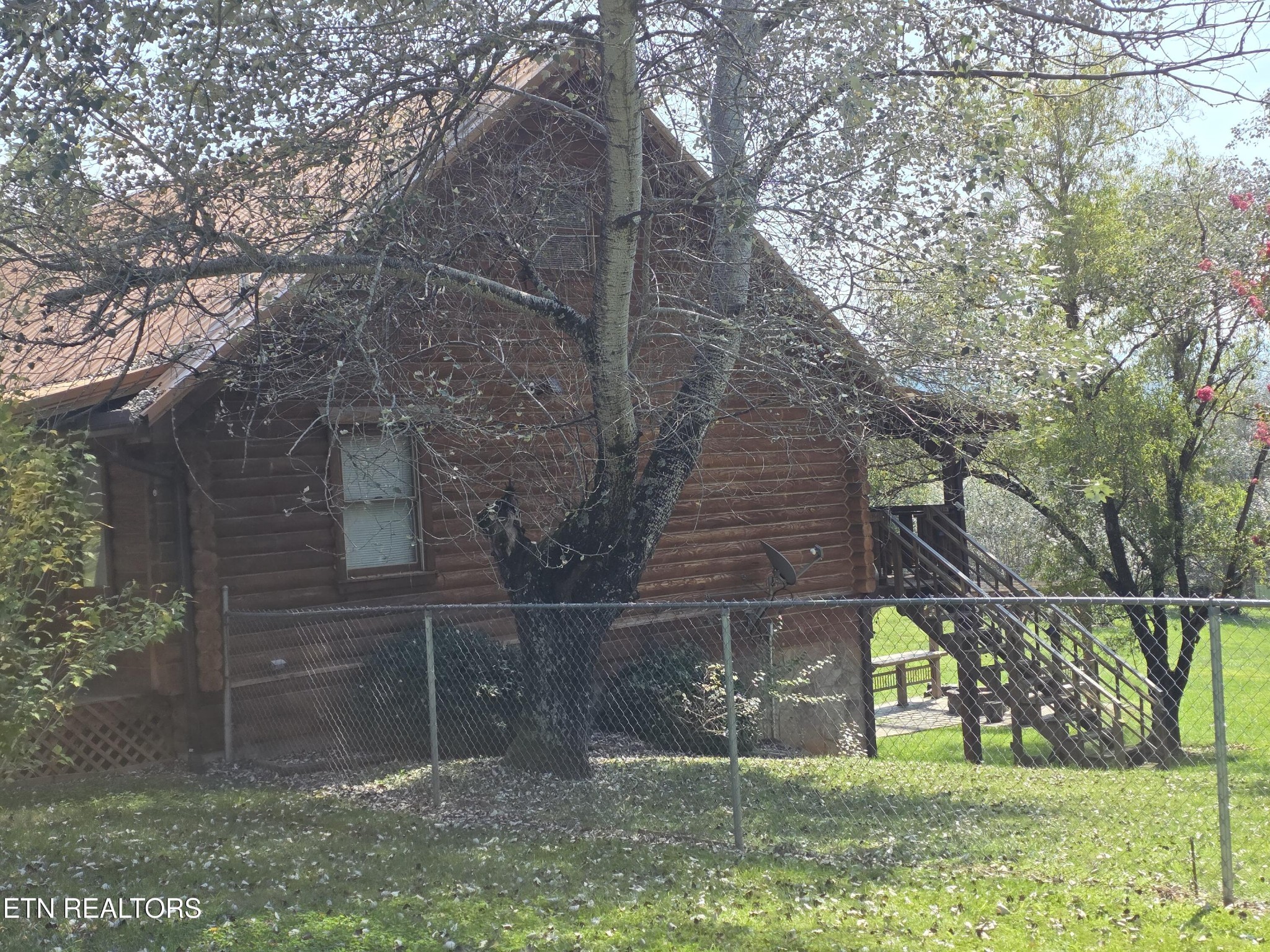 2875 E Walnut Grove Rd Property Photo 3