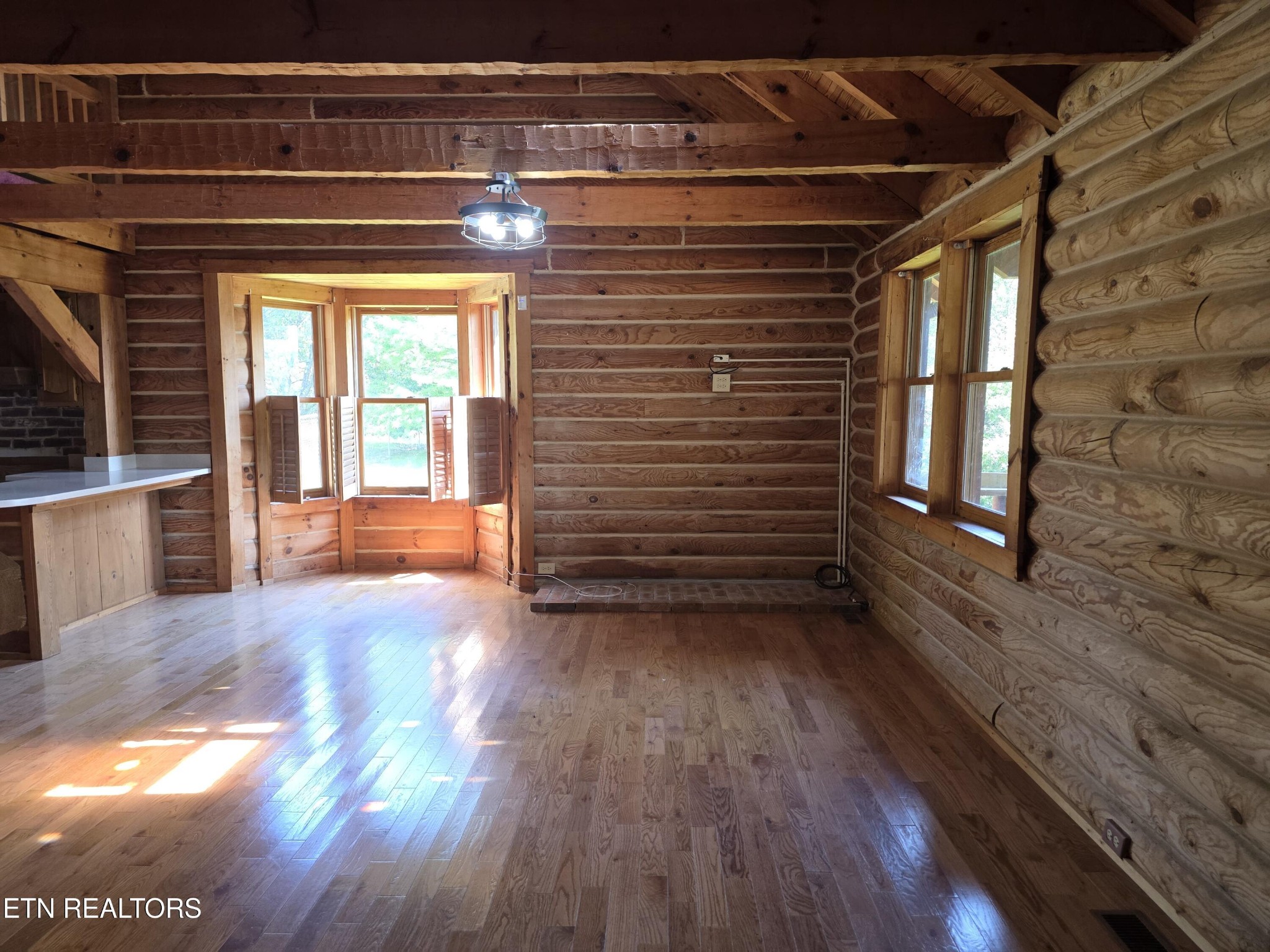 2875 E Walnut Grove Rd Property Photo 8