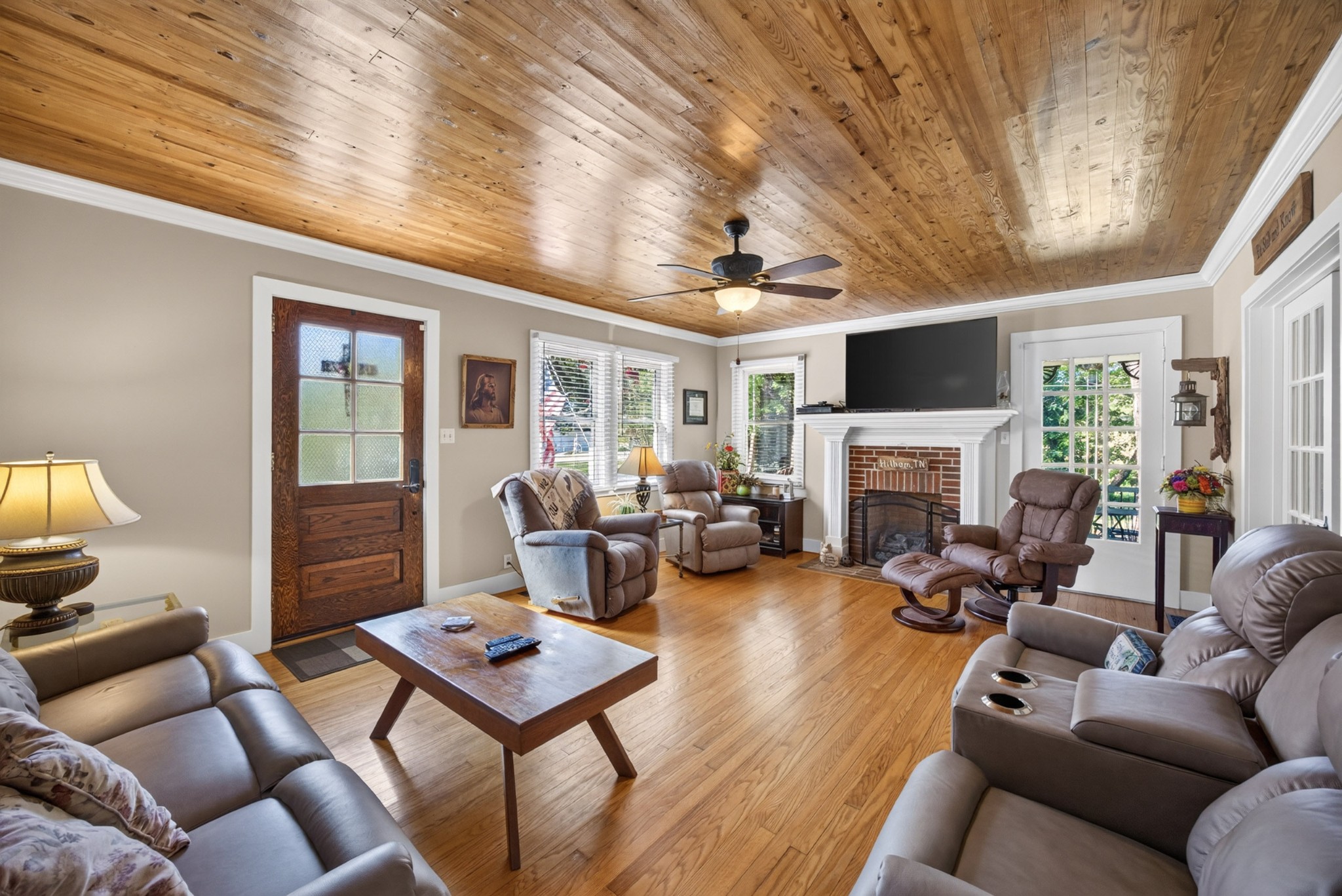 2472 Hilham Hwy Property Photo 4