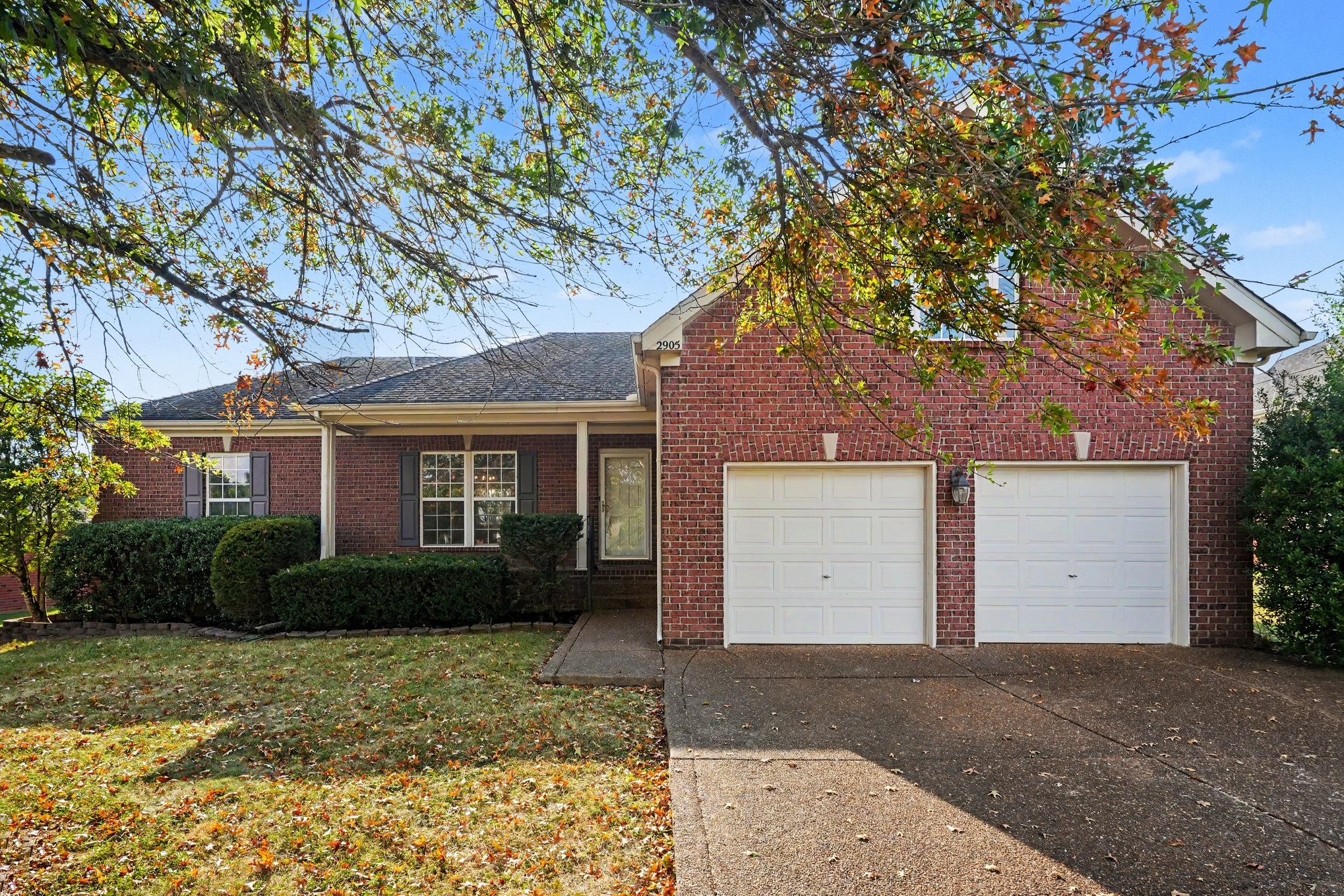 2905 Iona Dr