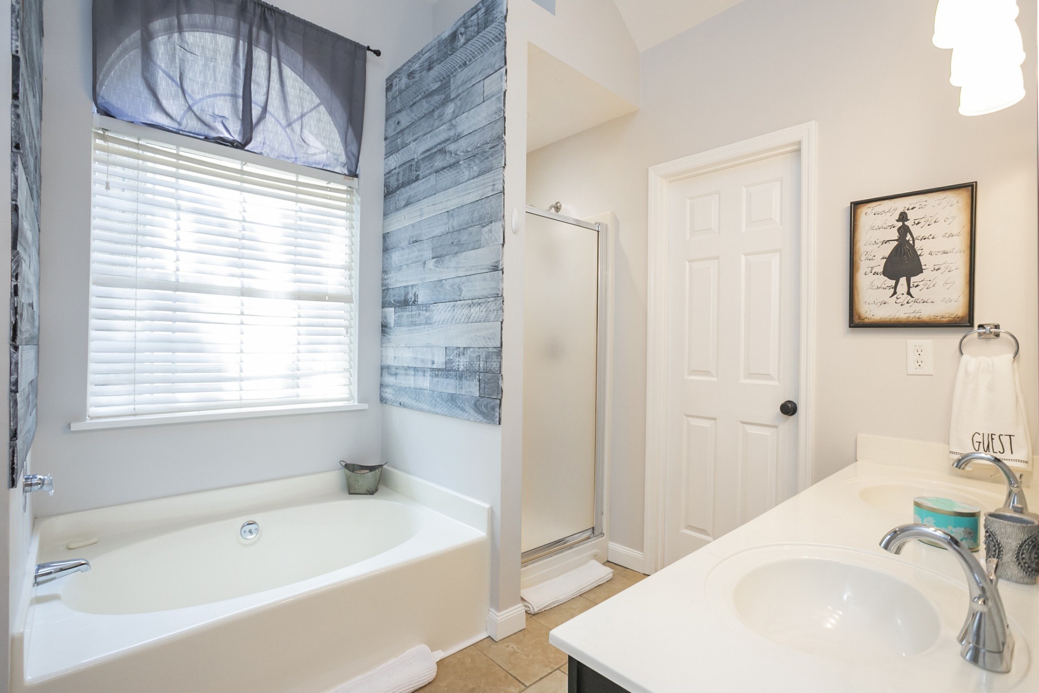 1004 Elmshade Ln Property Photo 22