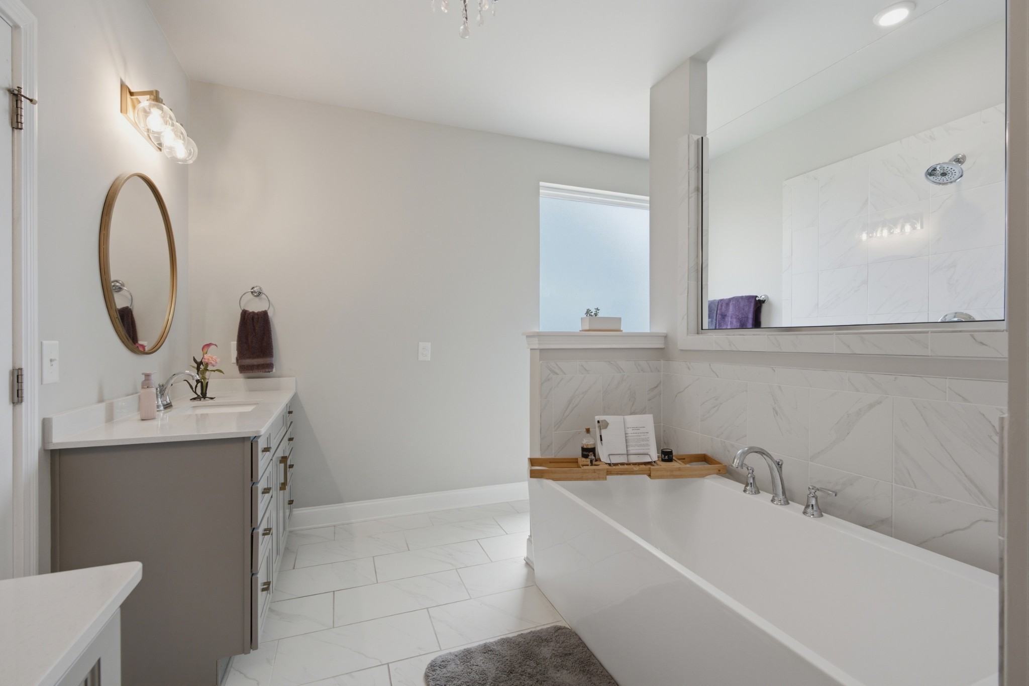 1006 Dermot Dr Property Photo 4