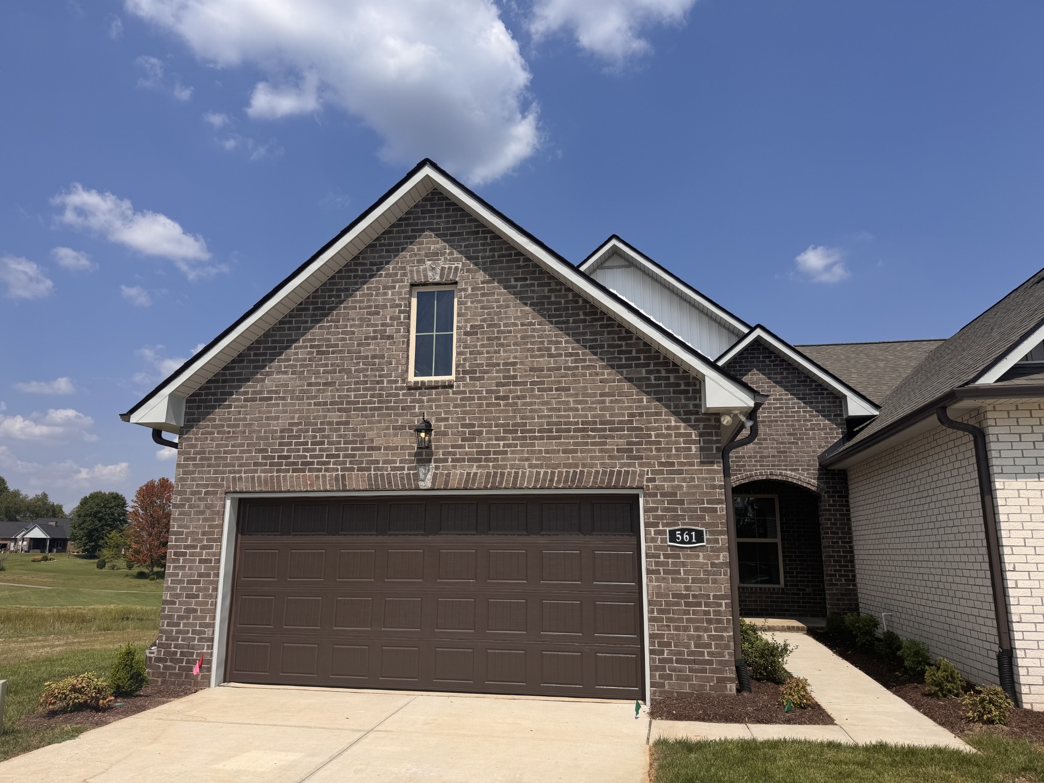 561 W Foxrun Property Photo 1