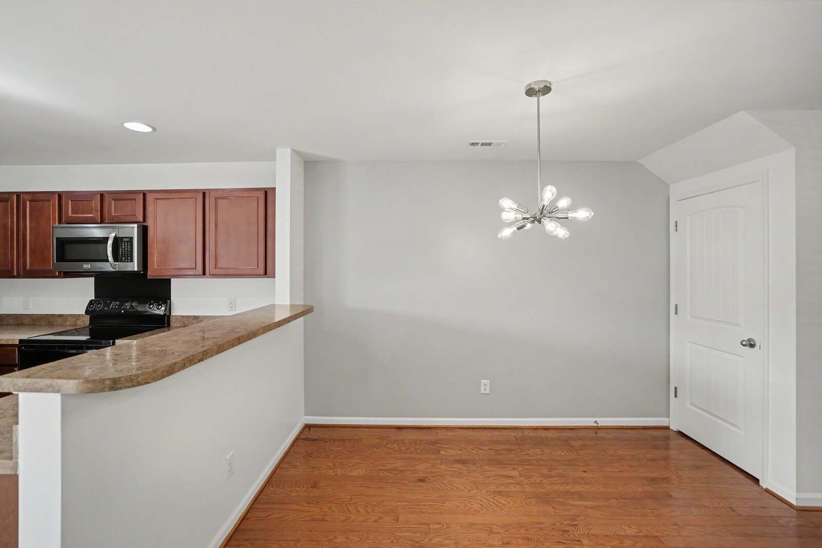 1420 Riverbrook Dr Property Photo 11