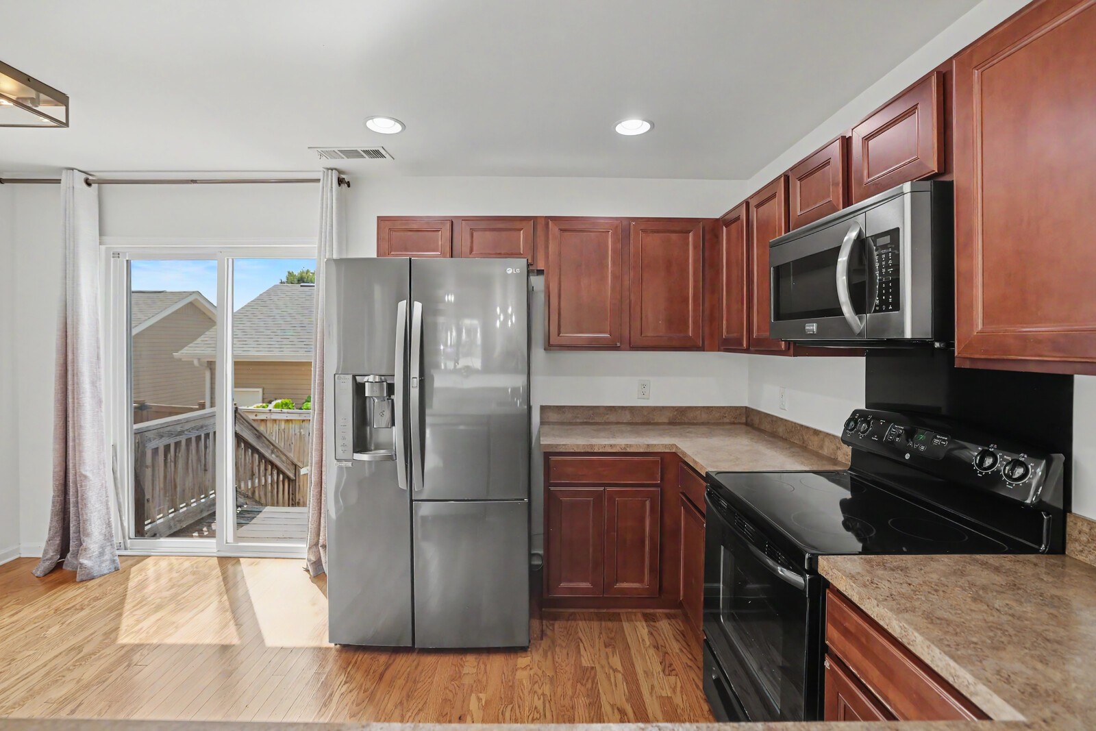 1420 Riverbrook Dr Property Photo 12