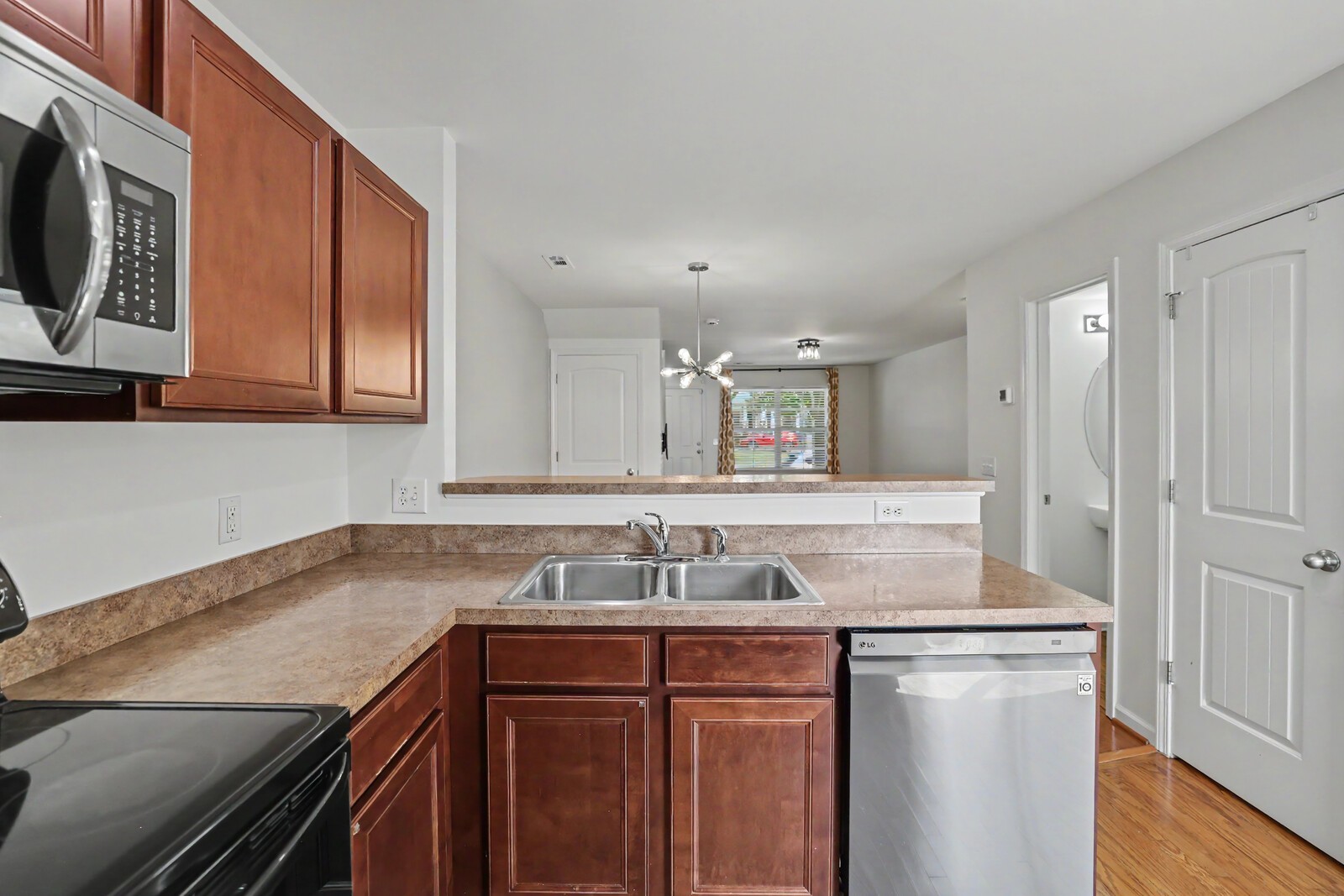 1420 Riverbrook Dr Property Photo 15