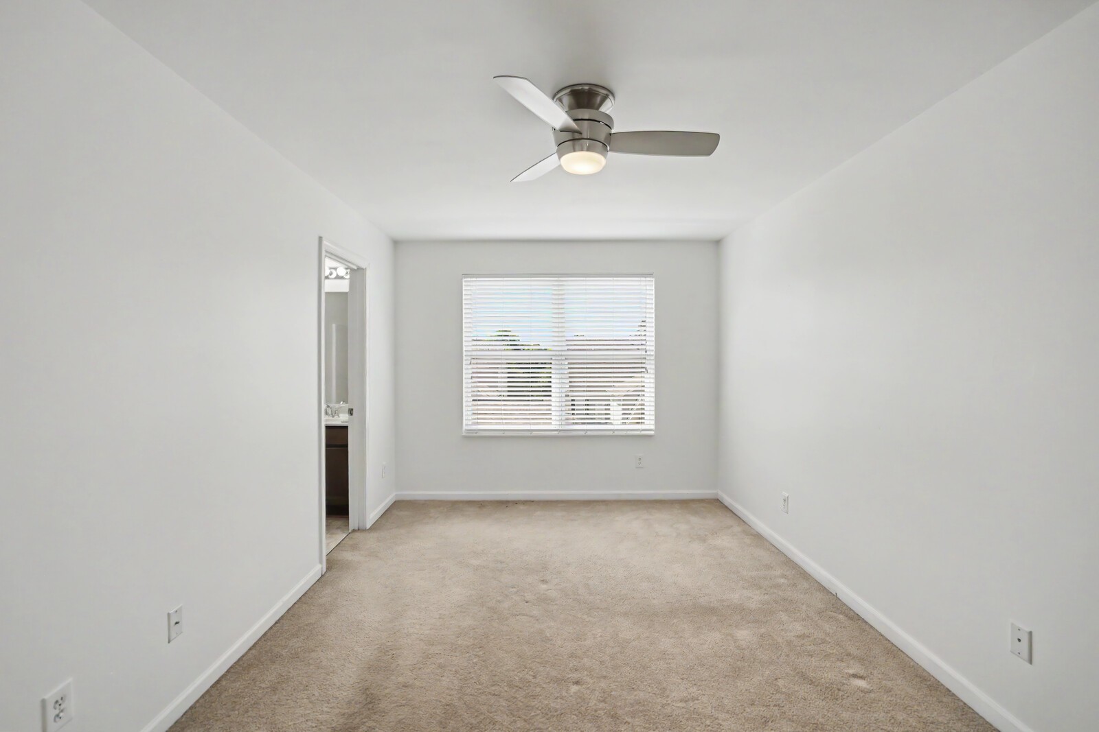 1420 Riverbrook Dr Property Photo 24