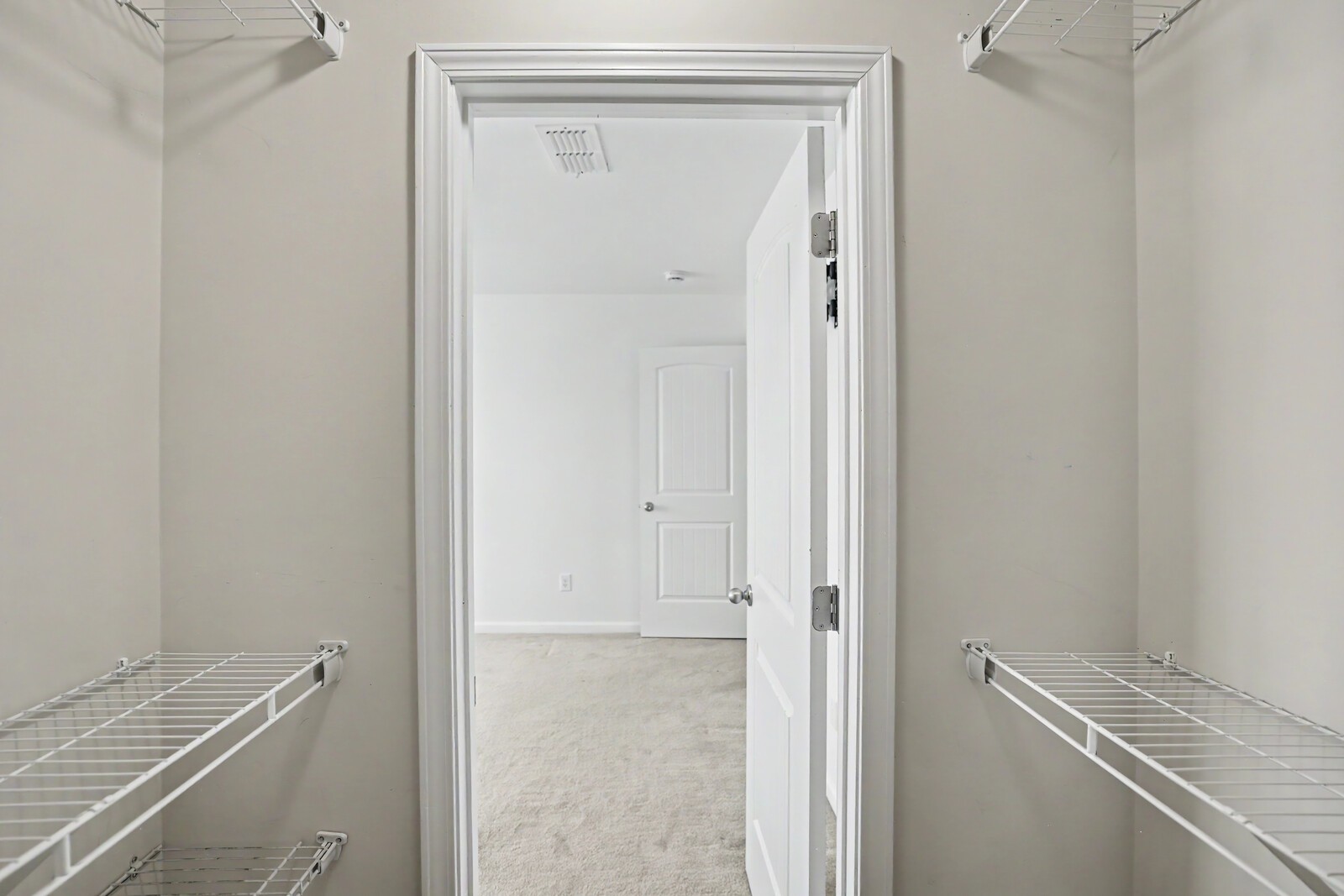 1420 Riverbrook Dr Property Photo 27