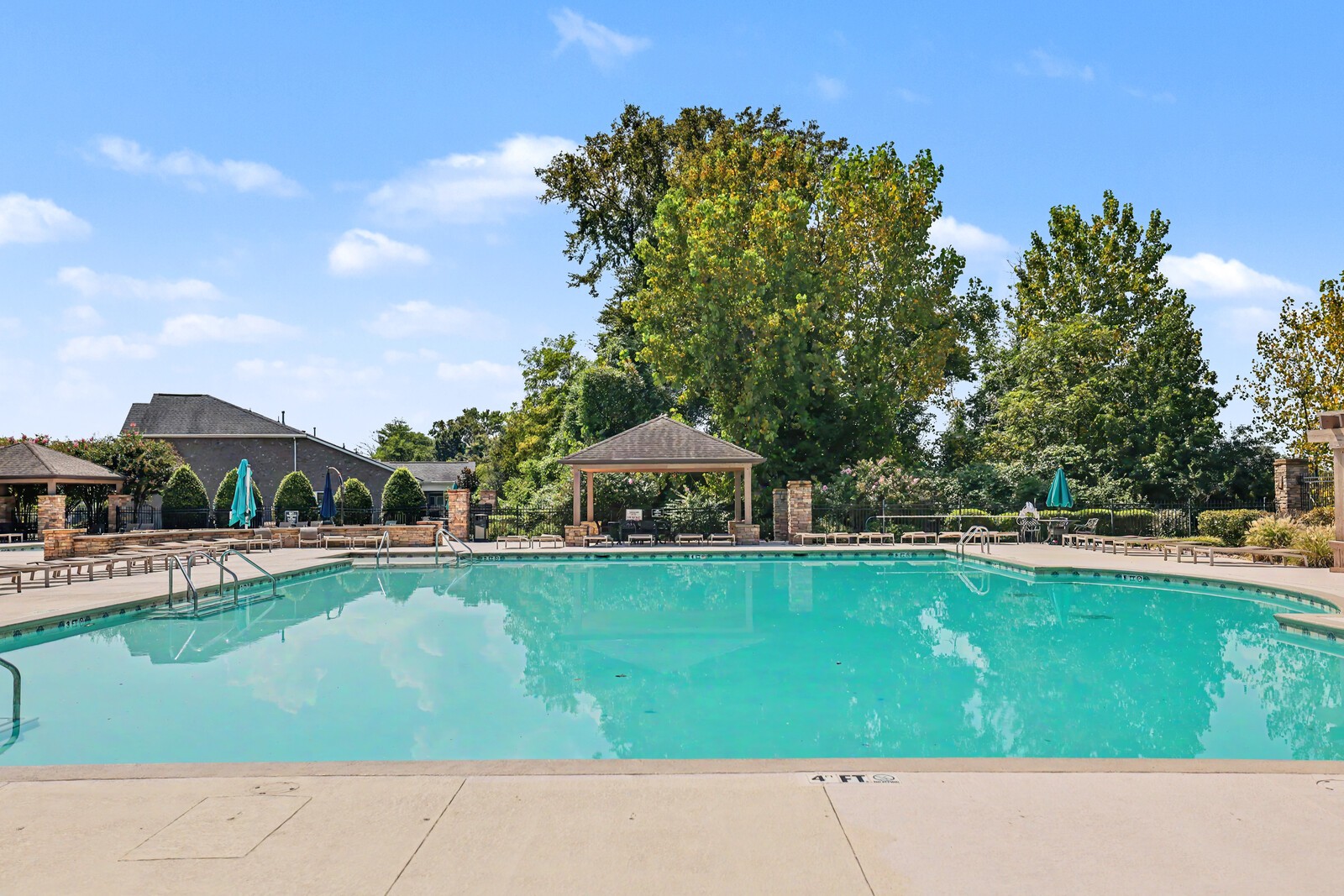 1420 Riverbrook Dr Property Photo 35