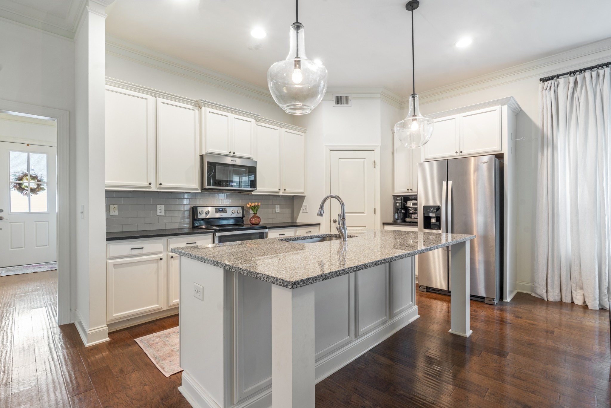 3433 Cortona Way Property Photo 8