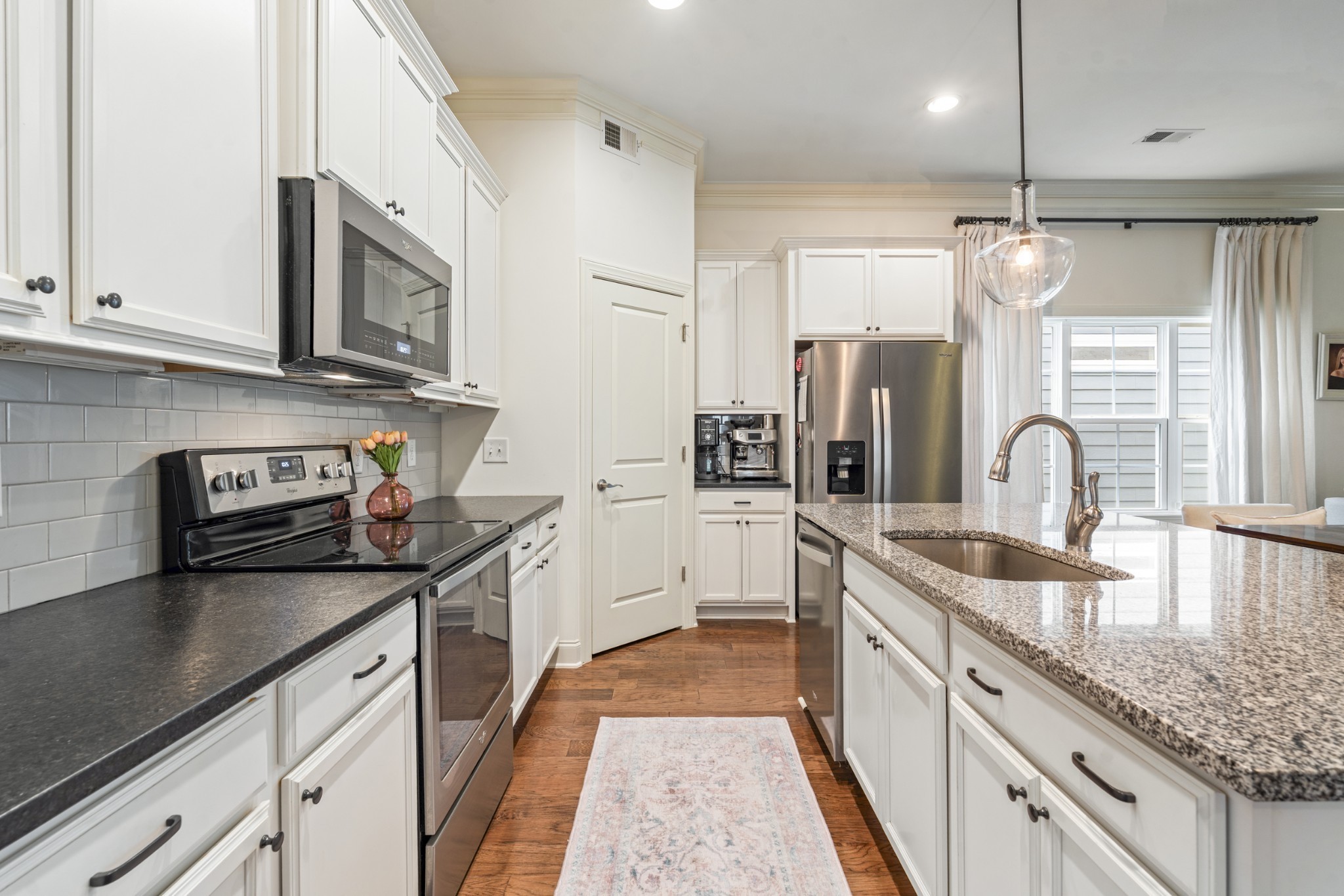 3433 Cortona Way Property Photo 10