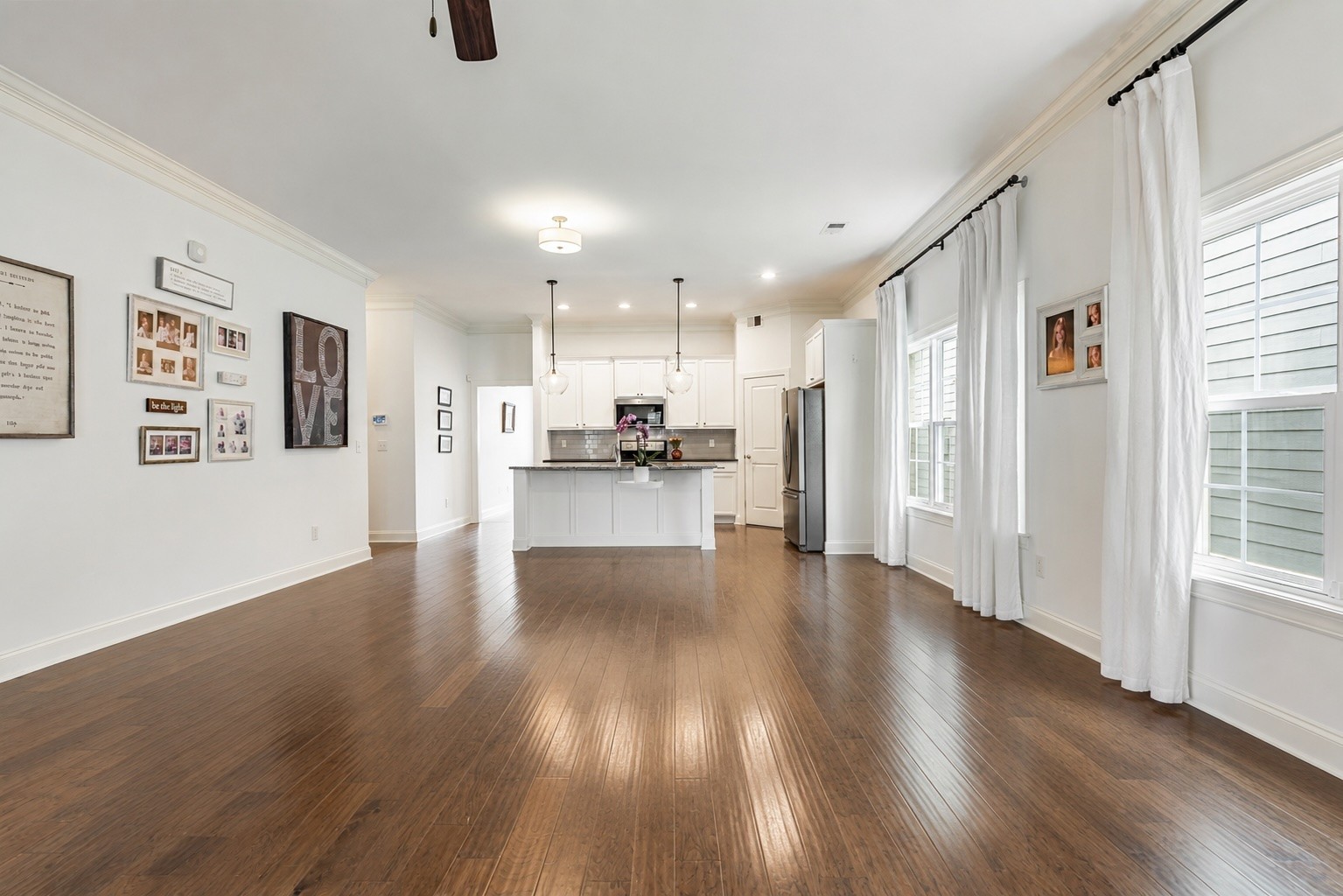 3433 Cortona Way Property Photo 16
