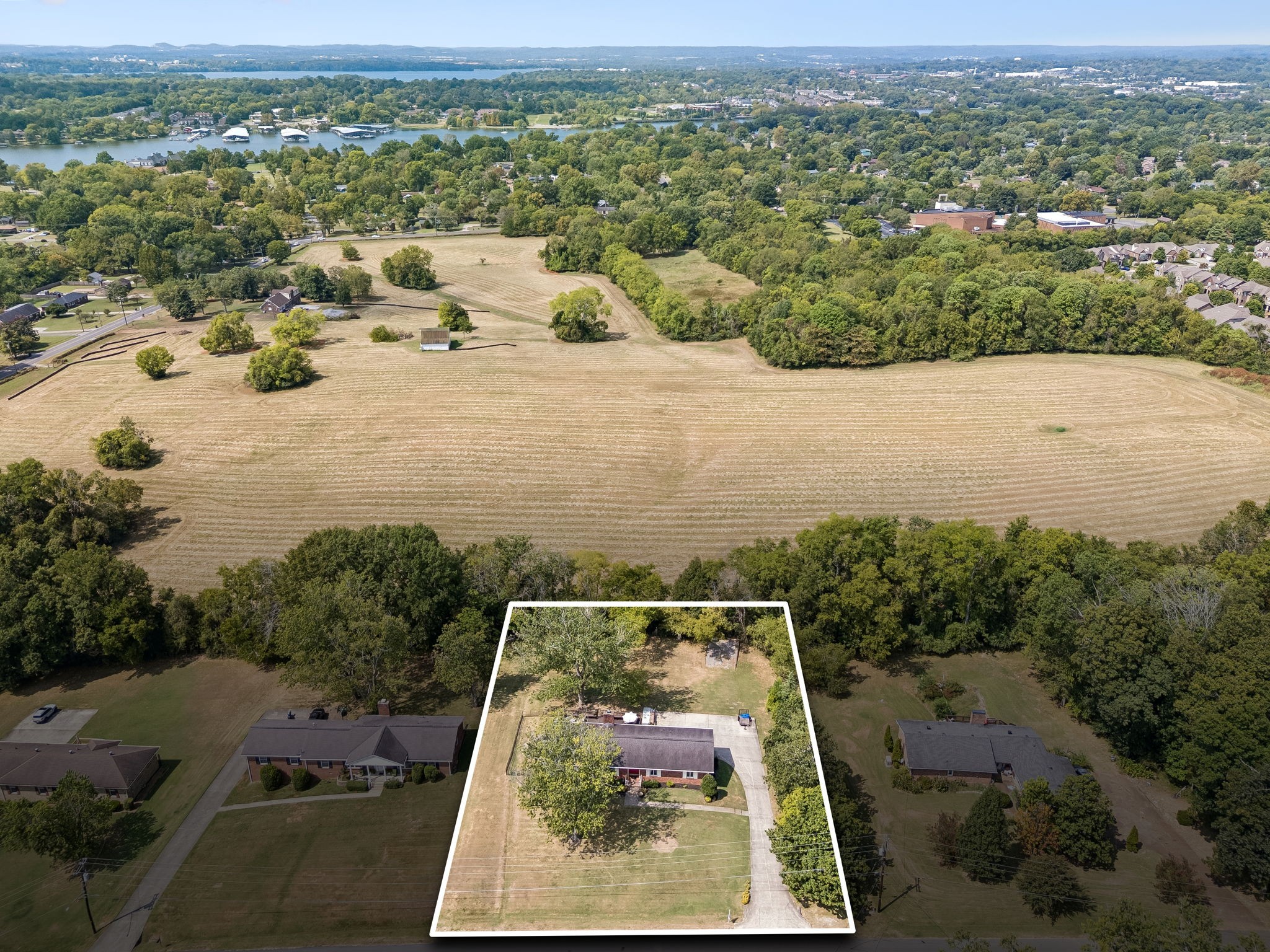 105 Stuart Dr Property Photo 1