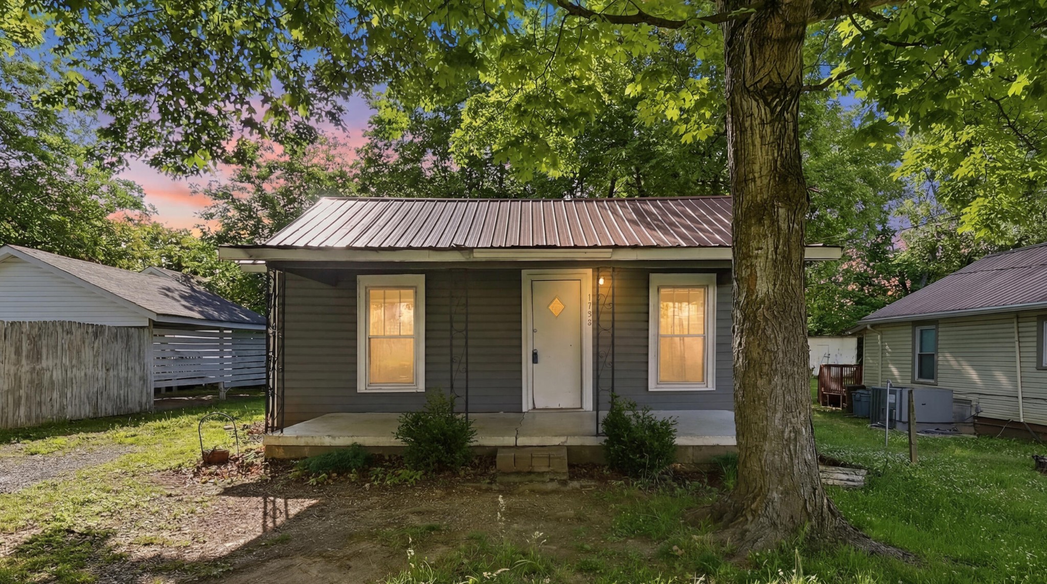 1730 Baugh Street, Ne Property Photo 1