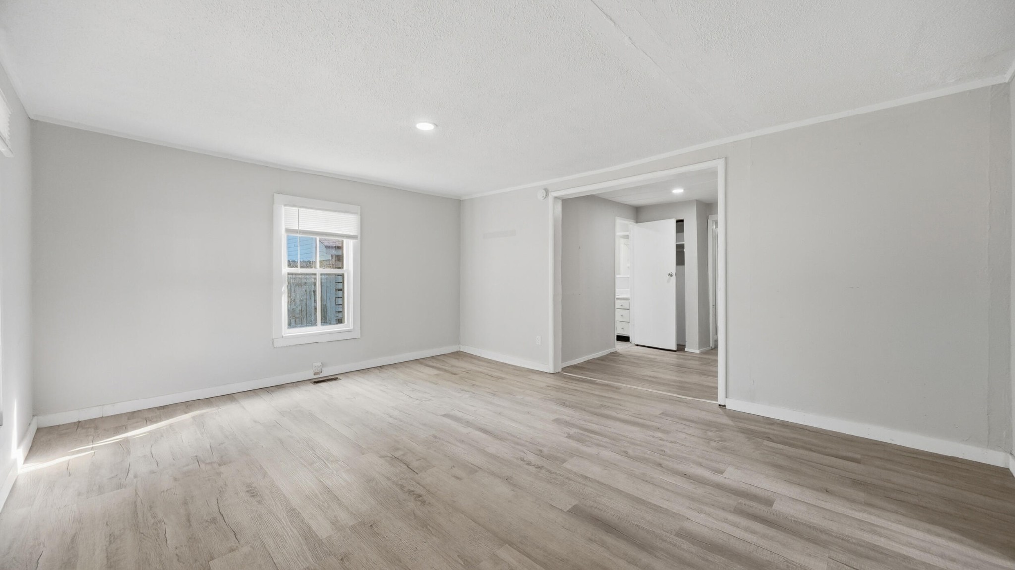 1730 Baugh Street, Ne Property Photo 10