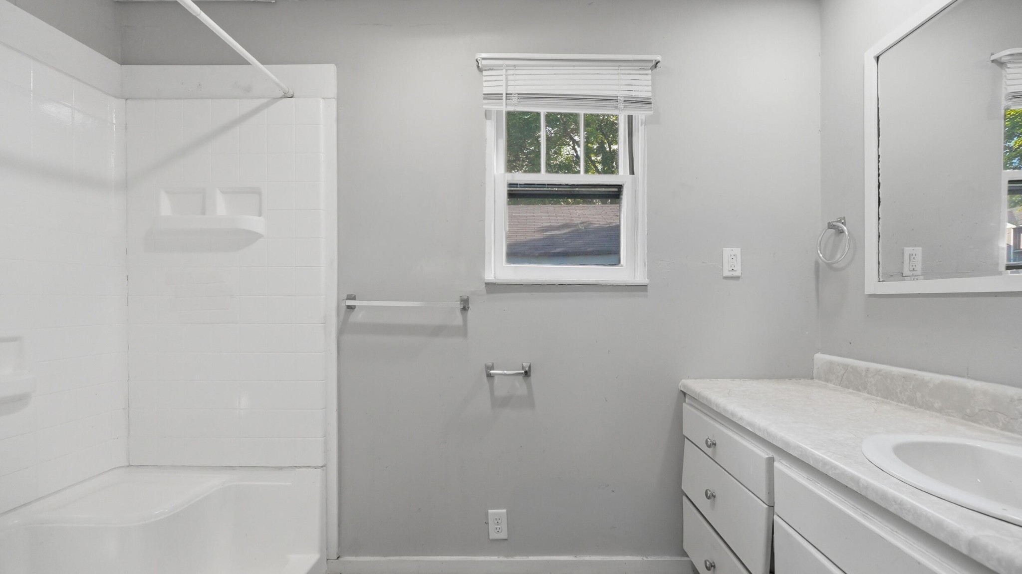 1730 Baugh Street, Ne Property Photo 18