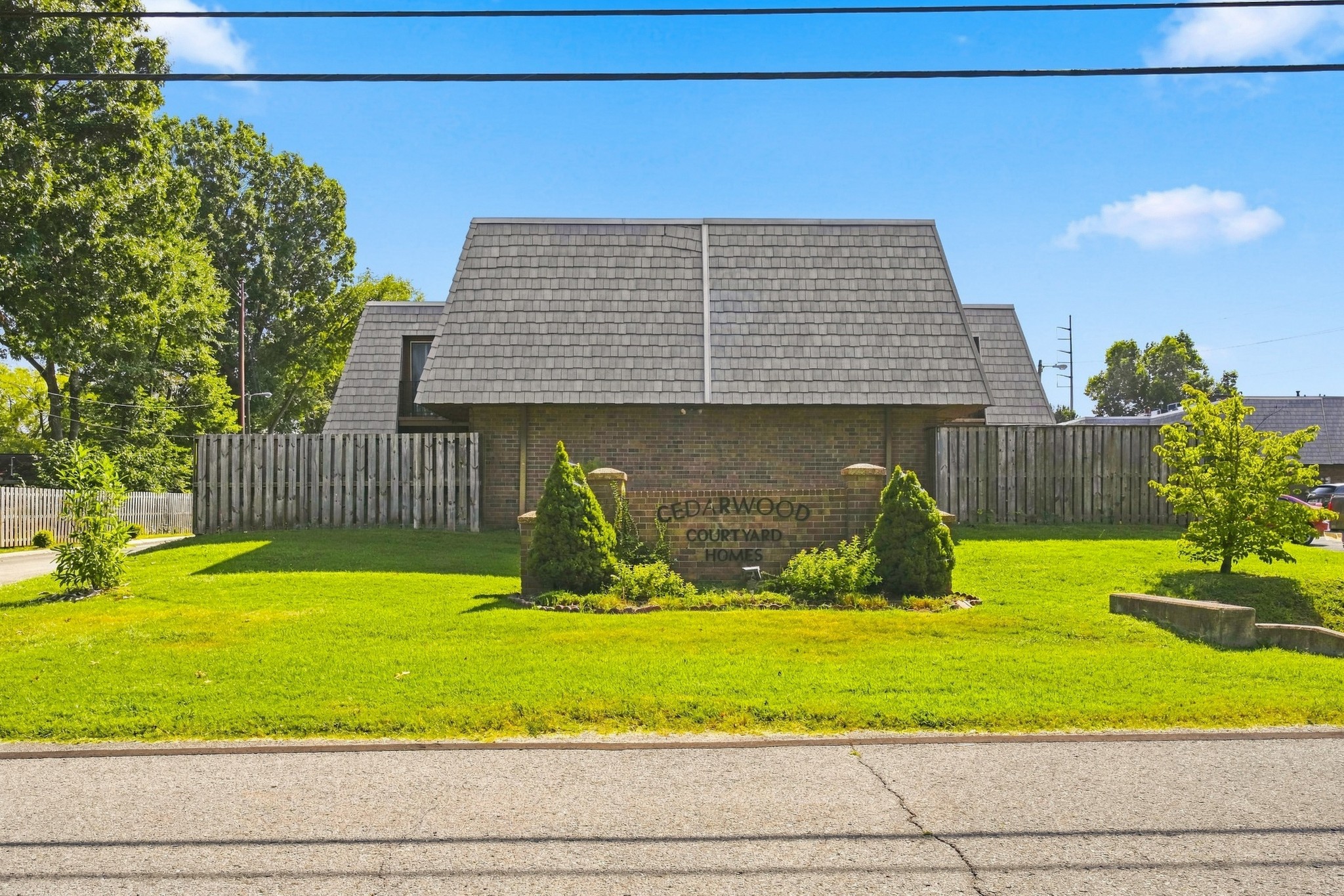 237 Cedarwood Ln Property Photo 1