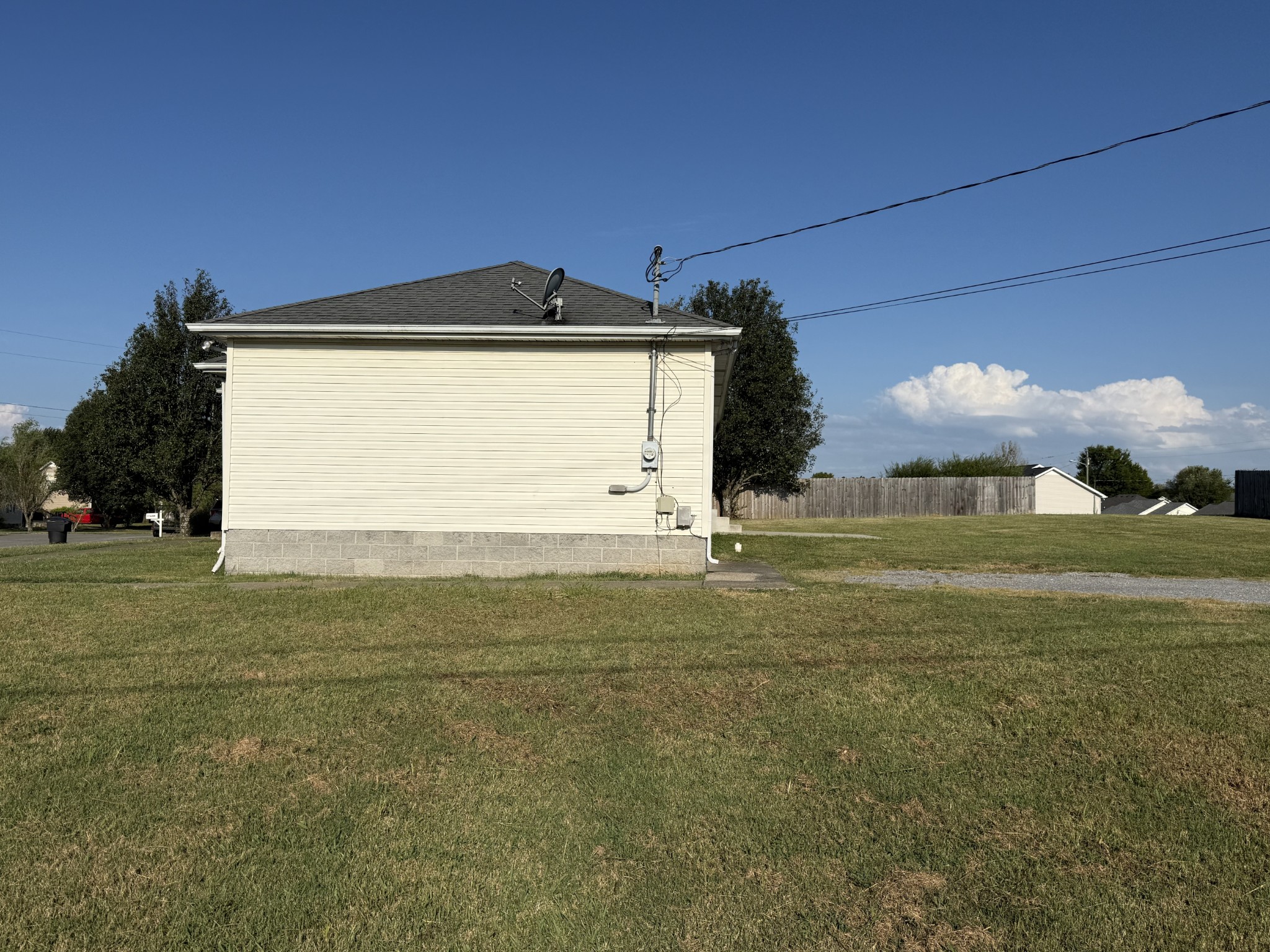 1145 Silverado Way Property Photo 3