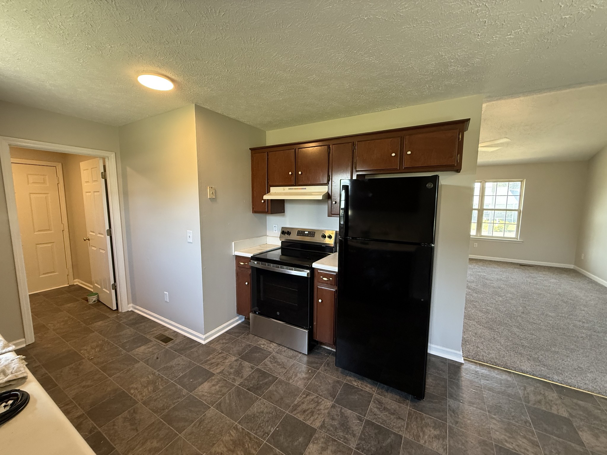 1145 Silverado Way Property Photo 8