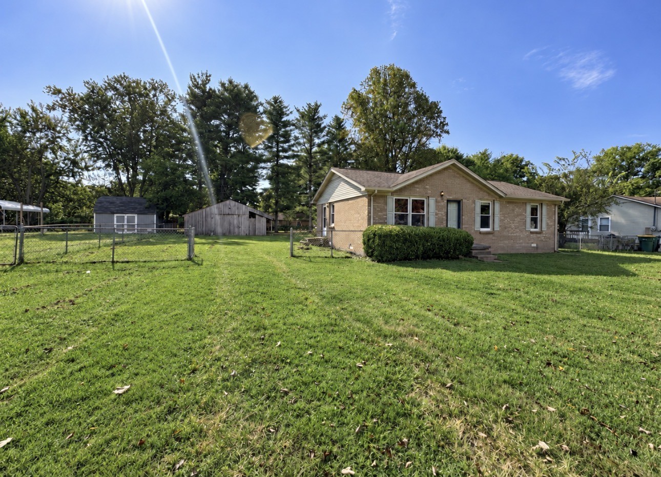 817 Belle Dr Property Photo 2