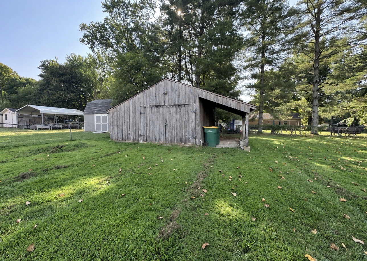 817 Belle Dr Property Photo 15