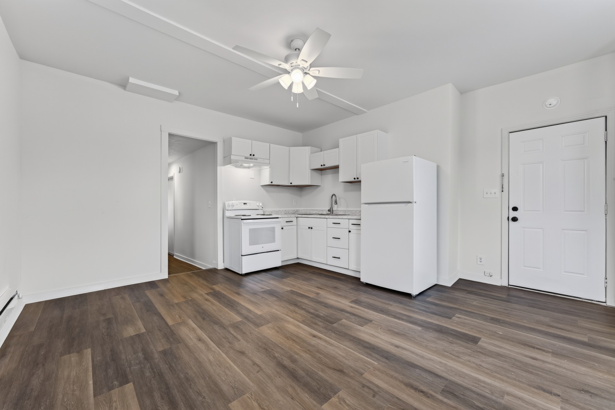 809 Forest St Property Photo 12