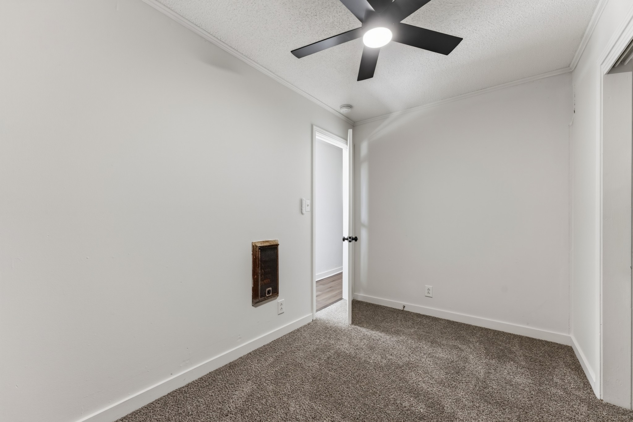 809 Forest St Property Photo 18