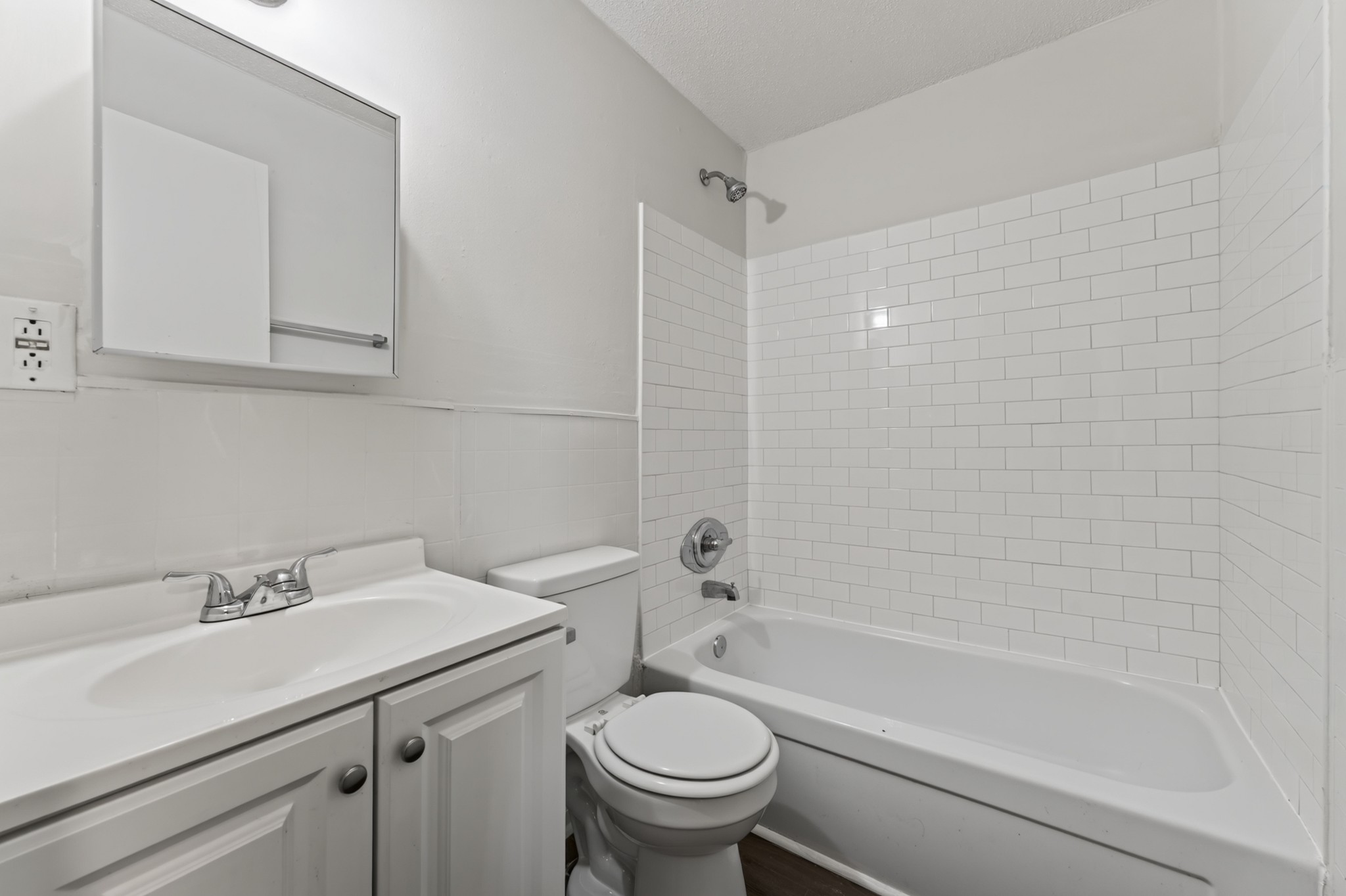 809 Forest St Property Photo 19